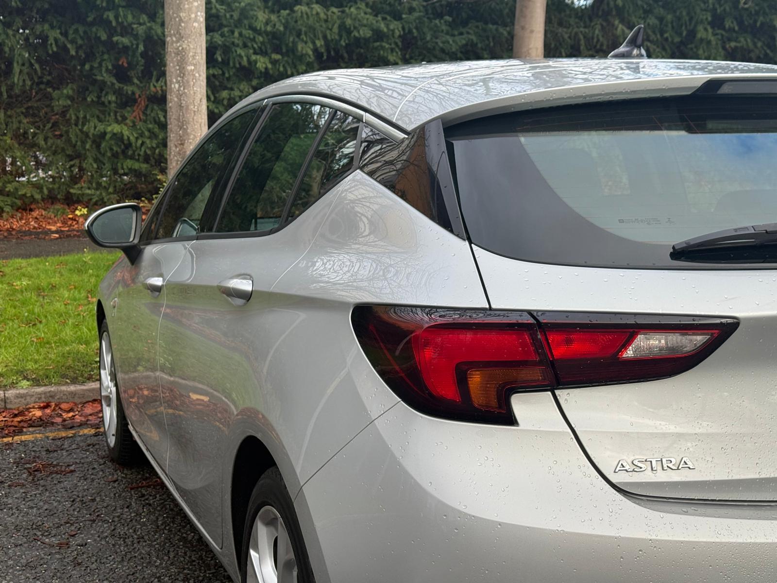 Vauxhall Astra 1.0i Turbo ecoTEC SRi Nav Hatchback 5dr Petrol Manual Euro 6 (s/s) (105 ps)