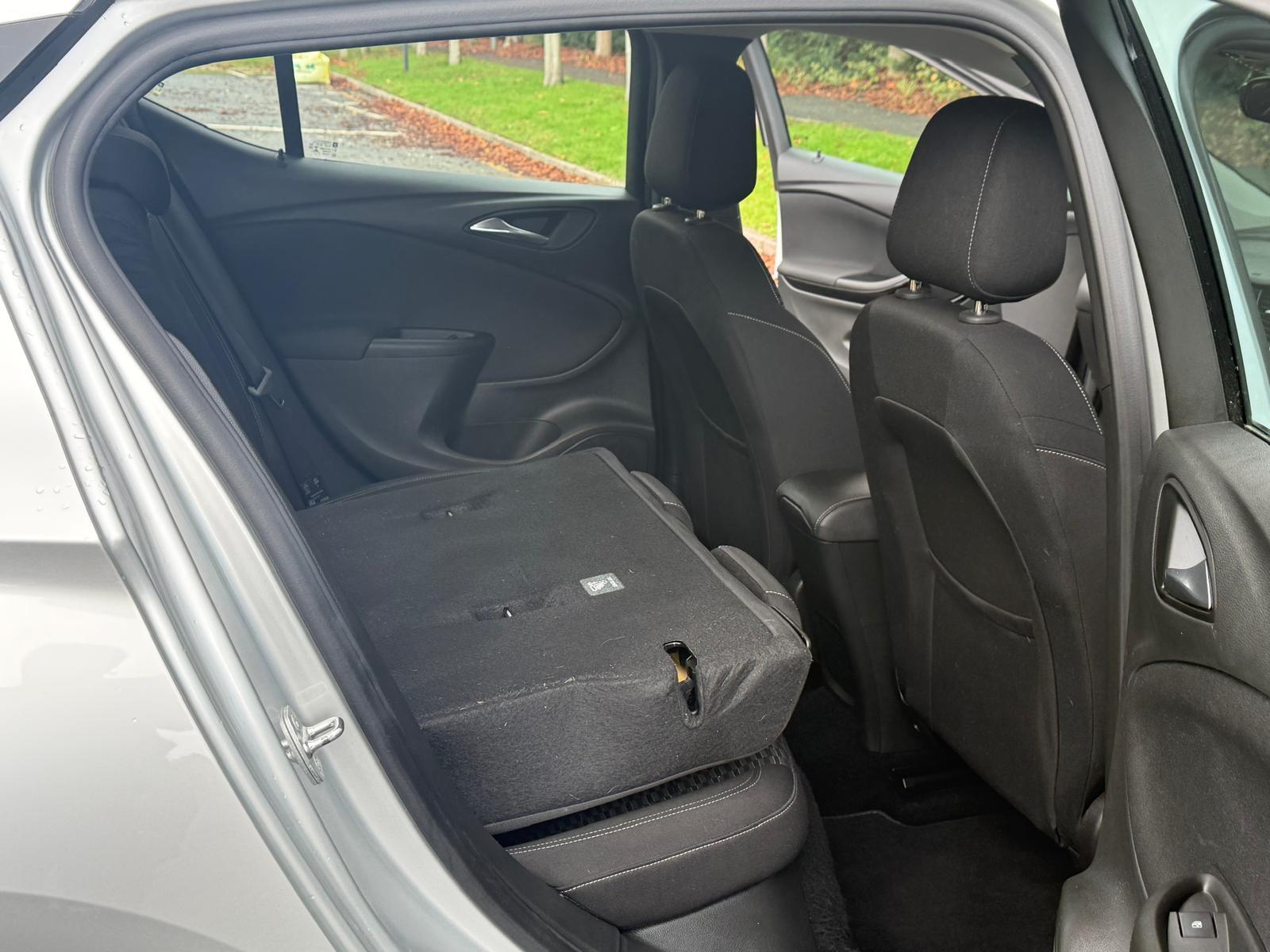 Vauxhall Astra 1.0i Turbo ecoTEC SRi Nav Hatchback 5dr Petrol Manual Euro 6 (s/s) (105 ps)