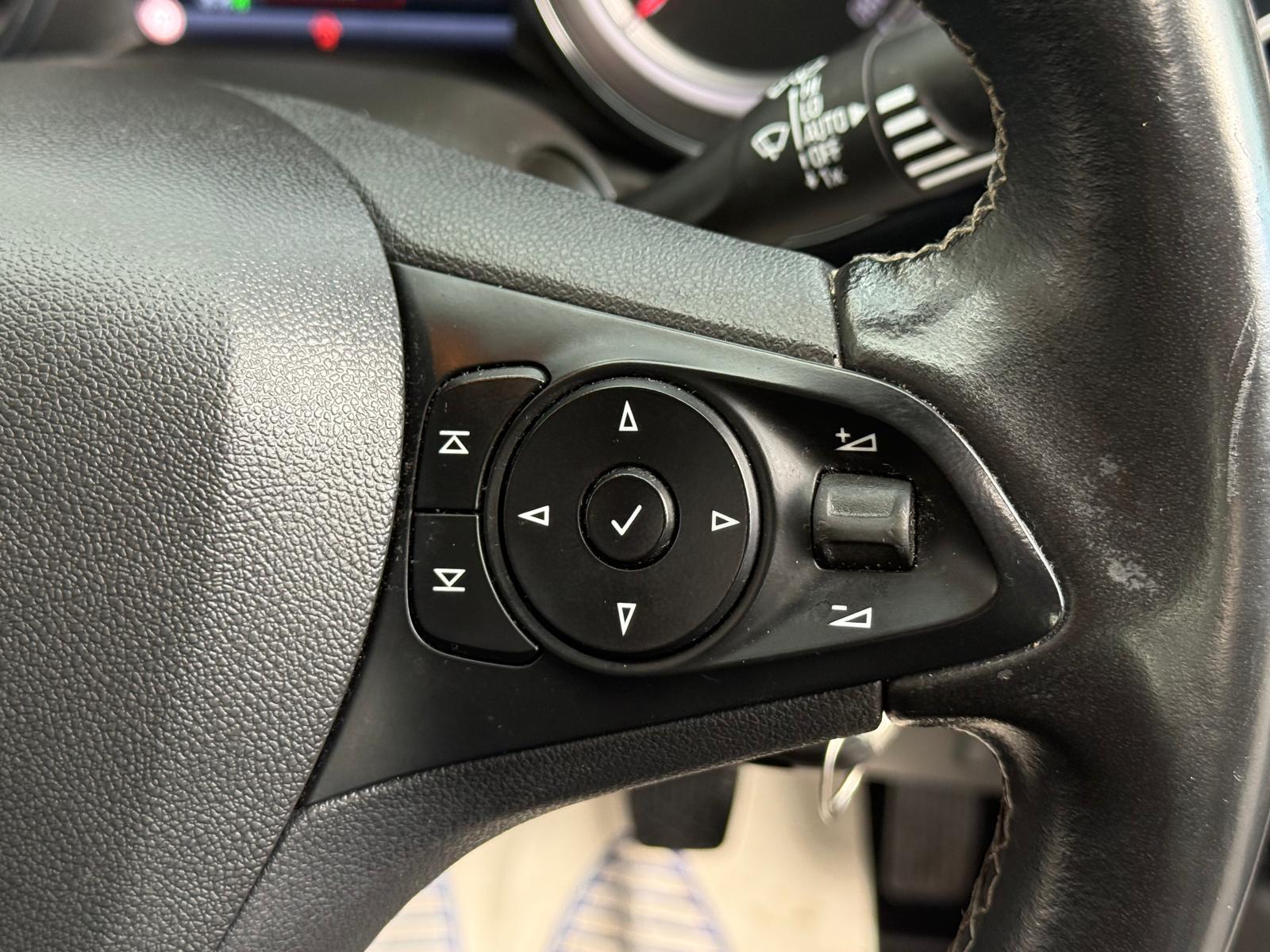 Vauxhall Astra 1.0i Turbo ecoTEC SRi Nav Hatchback 5dr Petrol Manual Euro 6 (s/s) (105 ps)