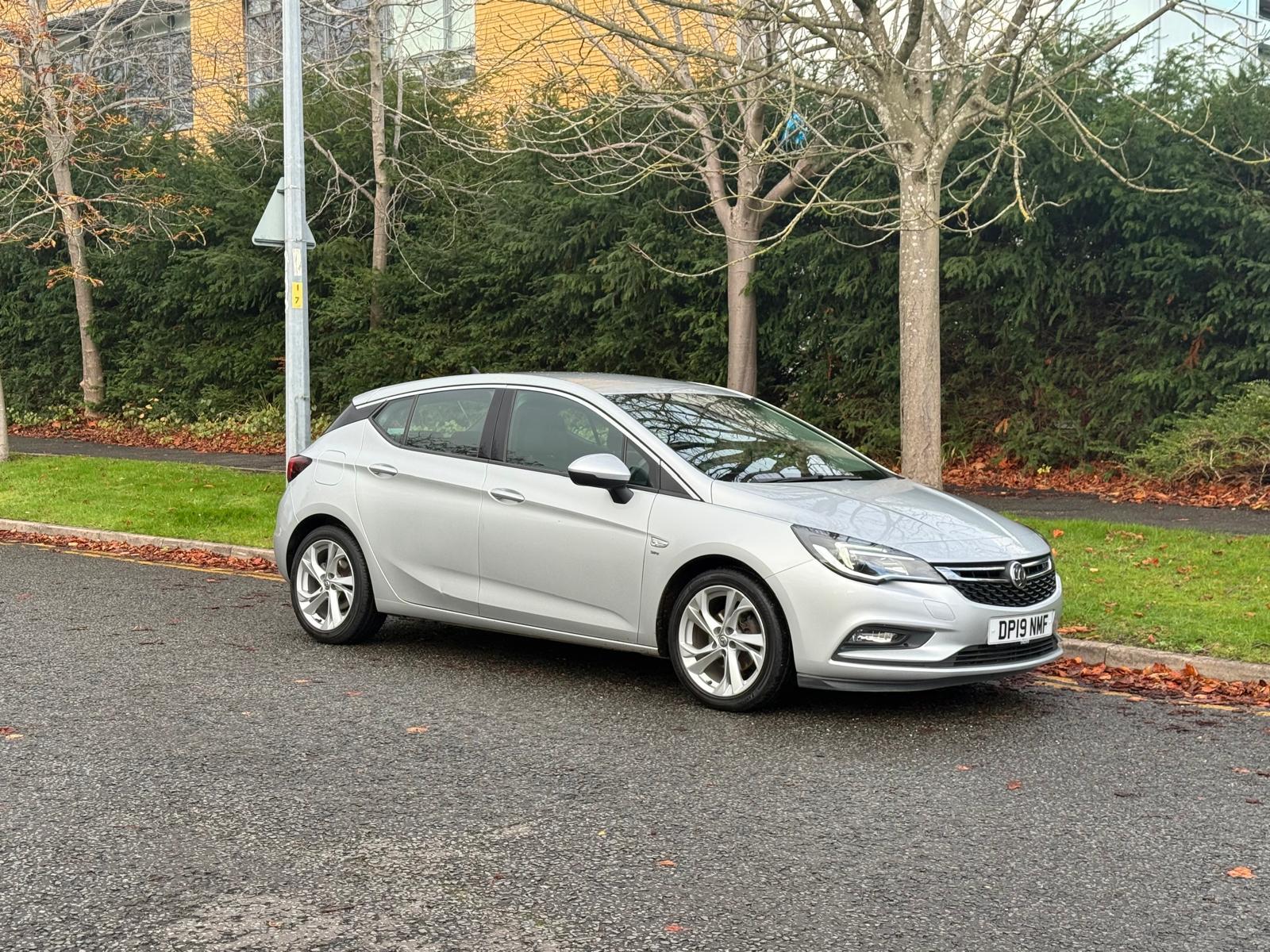 Vauxhall Astra 1.0i Turbo ecoTEC SRi Nav Hatchback 5dr Petrol Manual Euro 6 (s/s) (105 ps)