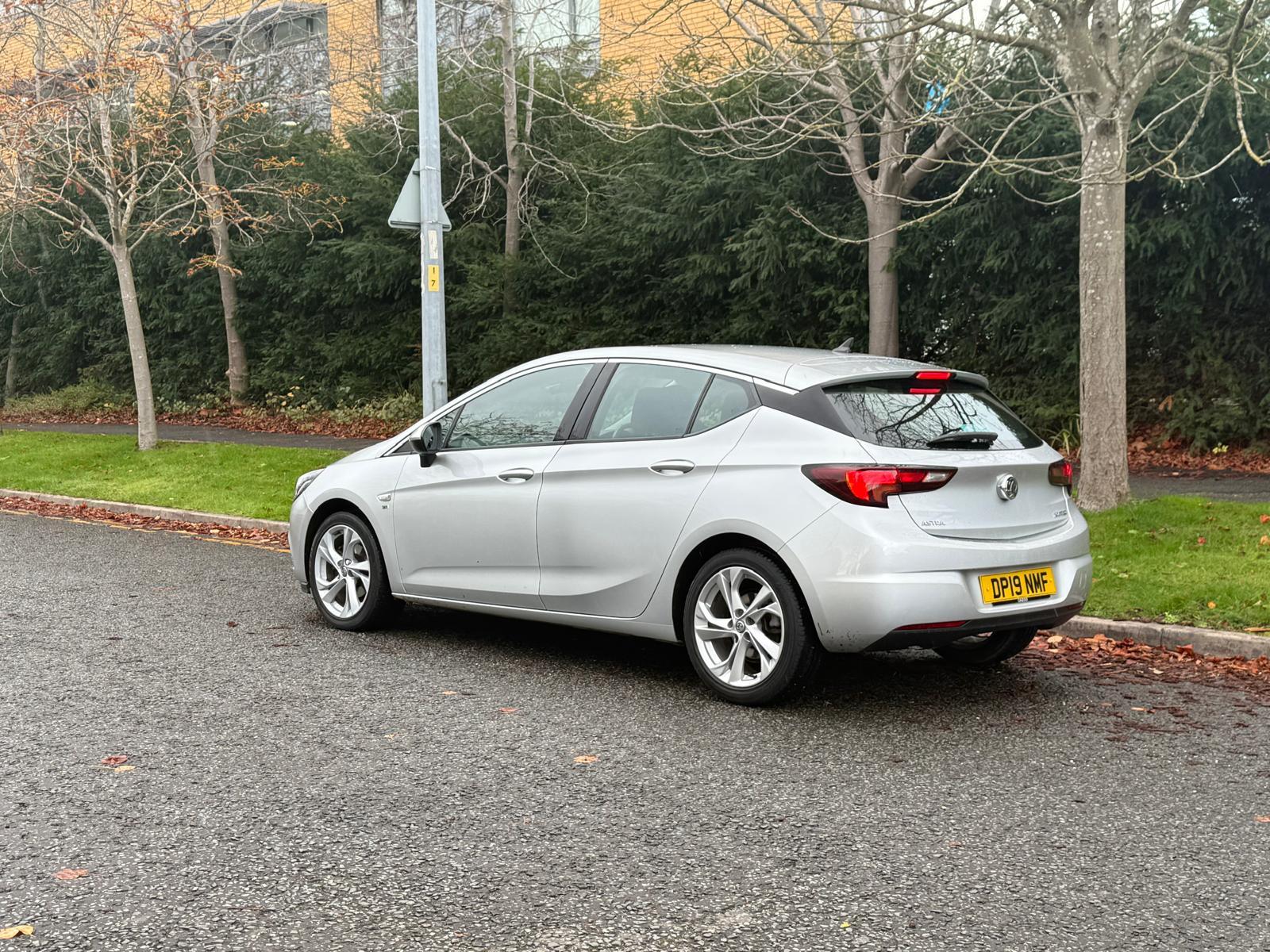 Vauxhall Astra 1.0i Turbo ecoTEC SRi Nav Hatchback 5dr Petrol Manual Euro 6 (s/s) (105 ps)