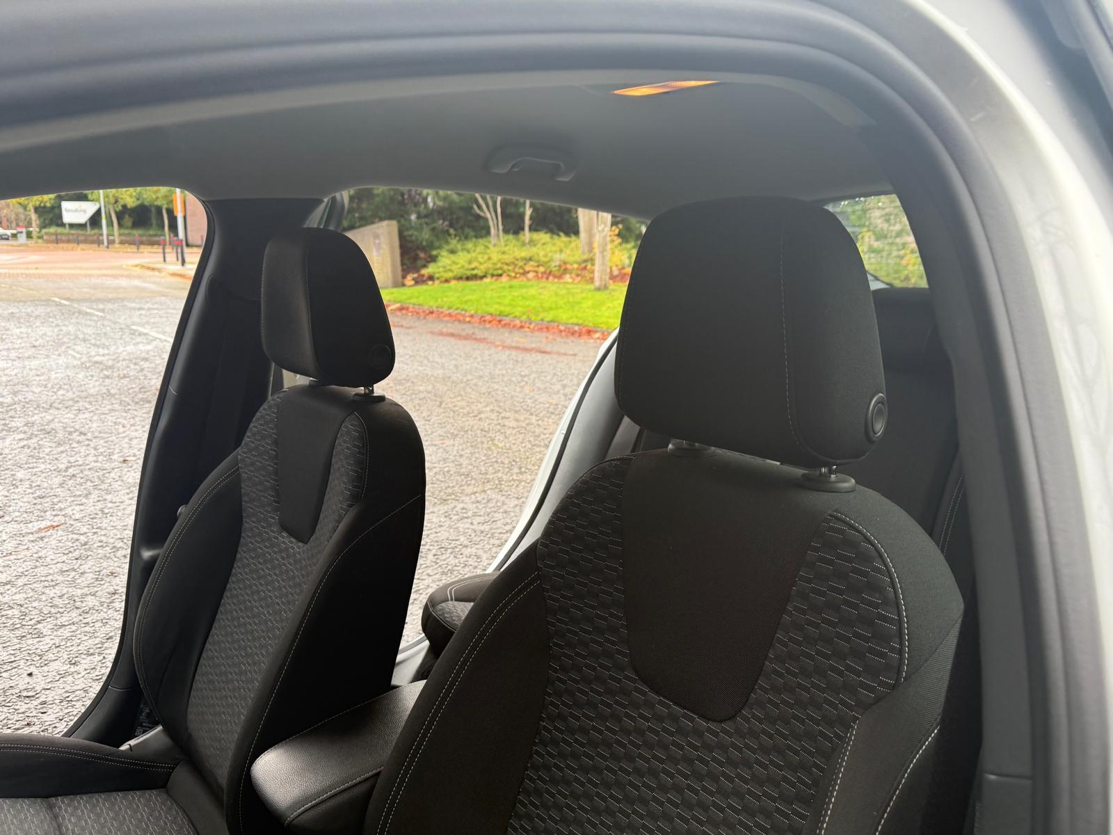 Vauxhall Astra 1.0i Turbo ecoTEC SRi Nav Hatchback 5dr Petrol Manual Euro 6 (s/s) (105 ps)