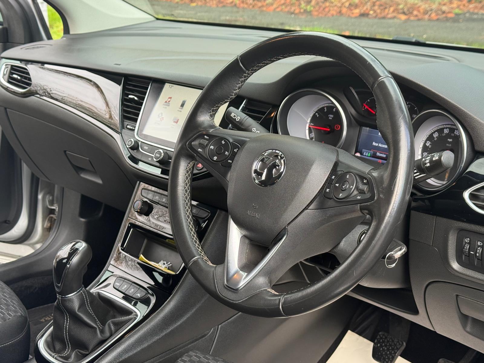 Vauxhall Astra 1.0i Turbo ecoTEC SRi Nav Hatchback 5dr Petrol Manual Euro 6 (s/s) (105 ps)