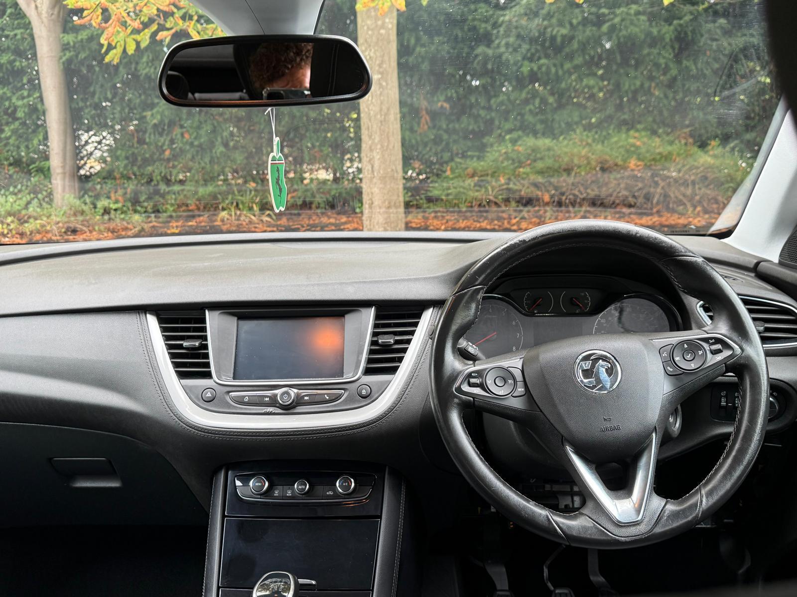 Vauxhall Grandland X 1.2 Turbo SE SUV 5dr Petrol Manual Euro 6 (s/s) (130 ps)