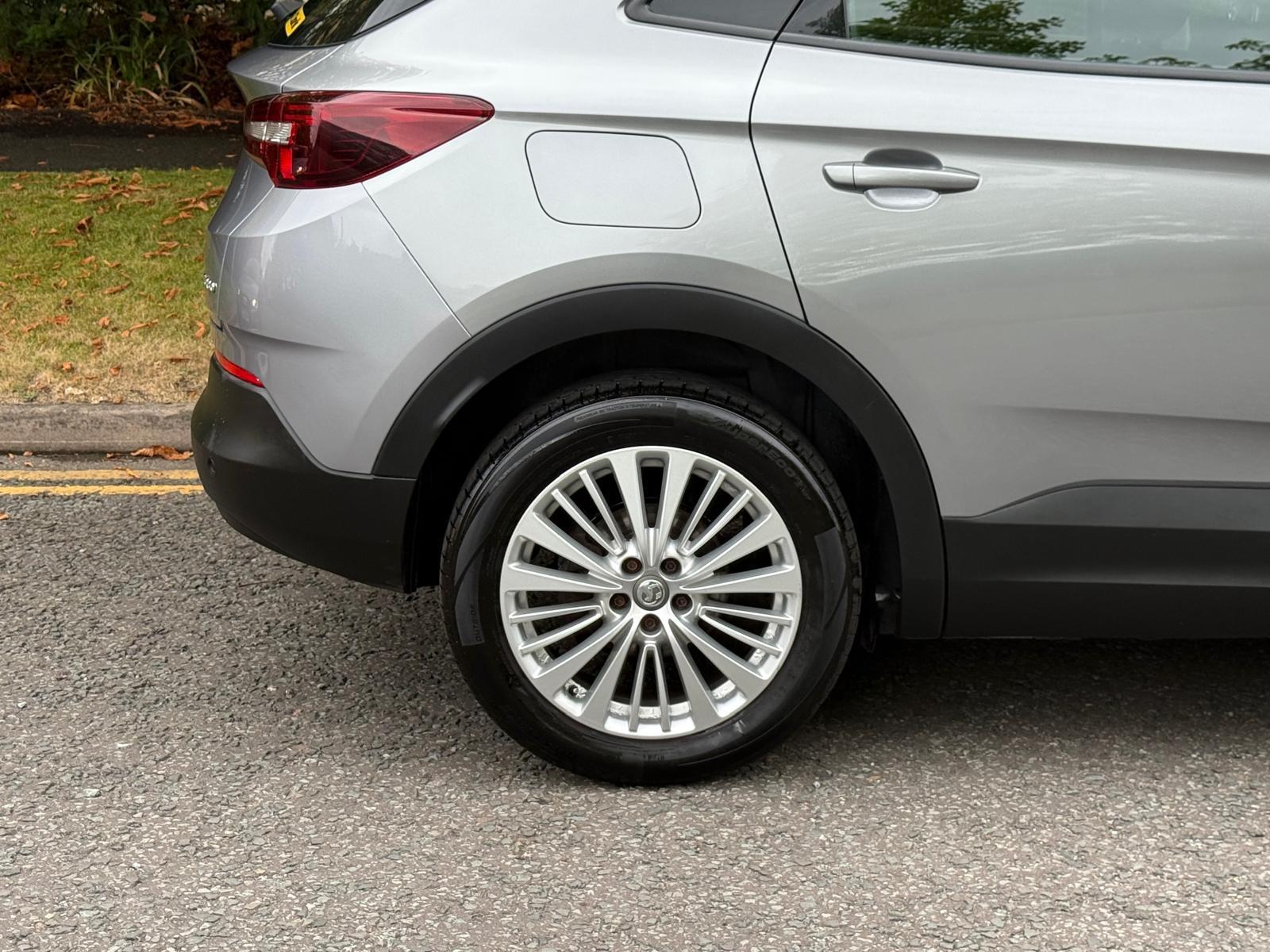 Vauxhall Grandland X 1.2 Turbo SE SUV 5dr Petrol Manual Euro 6 (s/s) (130 ps)