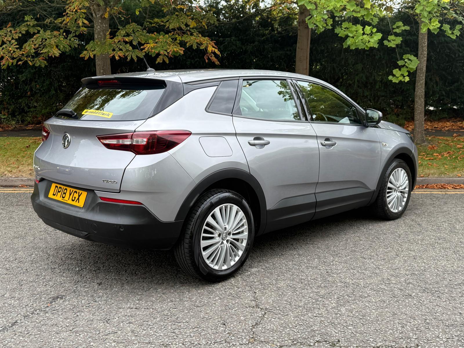 Vauxhall Grandland X 1.2 Turbo SE SUV 5dr Petrol Manual Euro 6 (s/s) (130 ps)