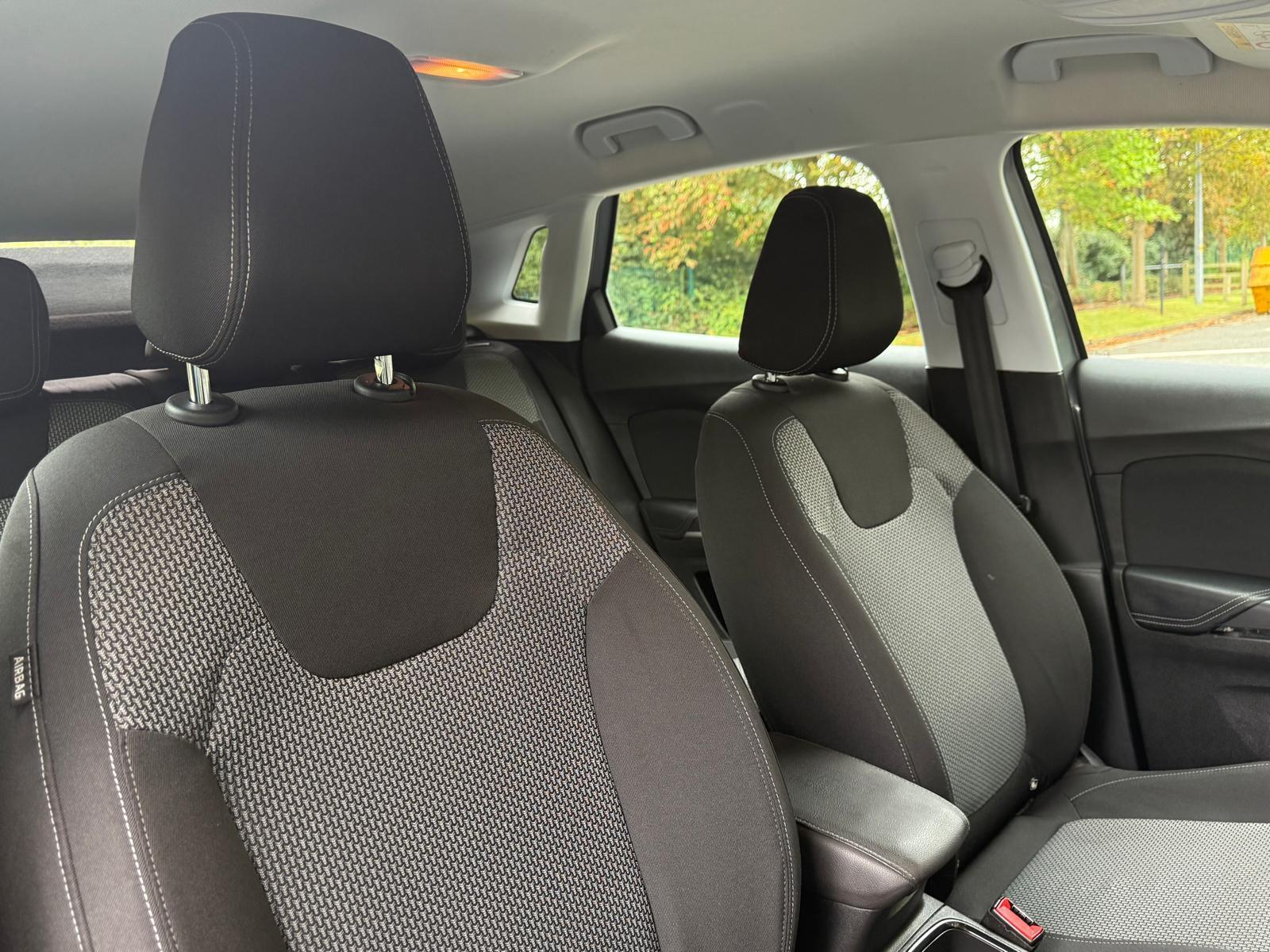 Vauxhall Grandland X 1.2 Turbo SE SUV 5dr Petrol Manual Euro 6 (s/s) (130 ps)