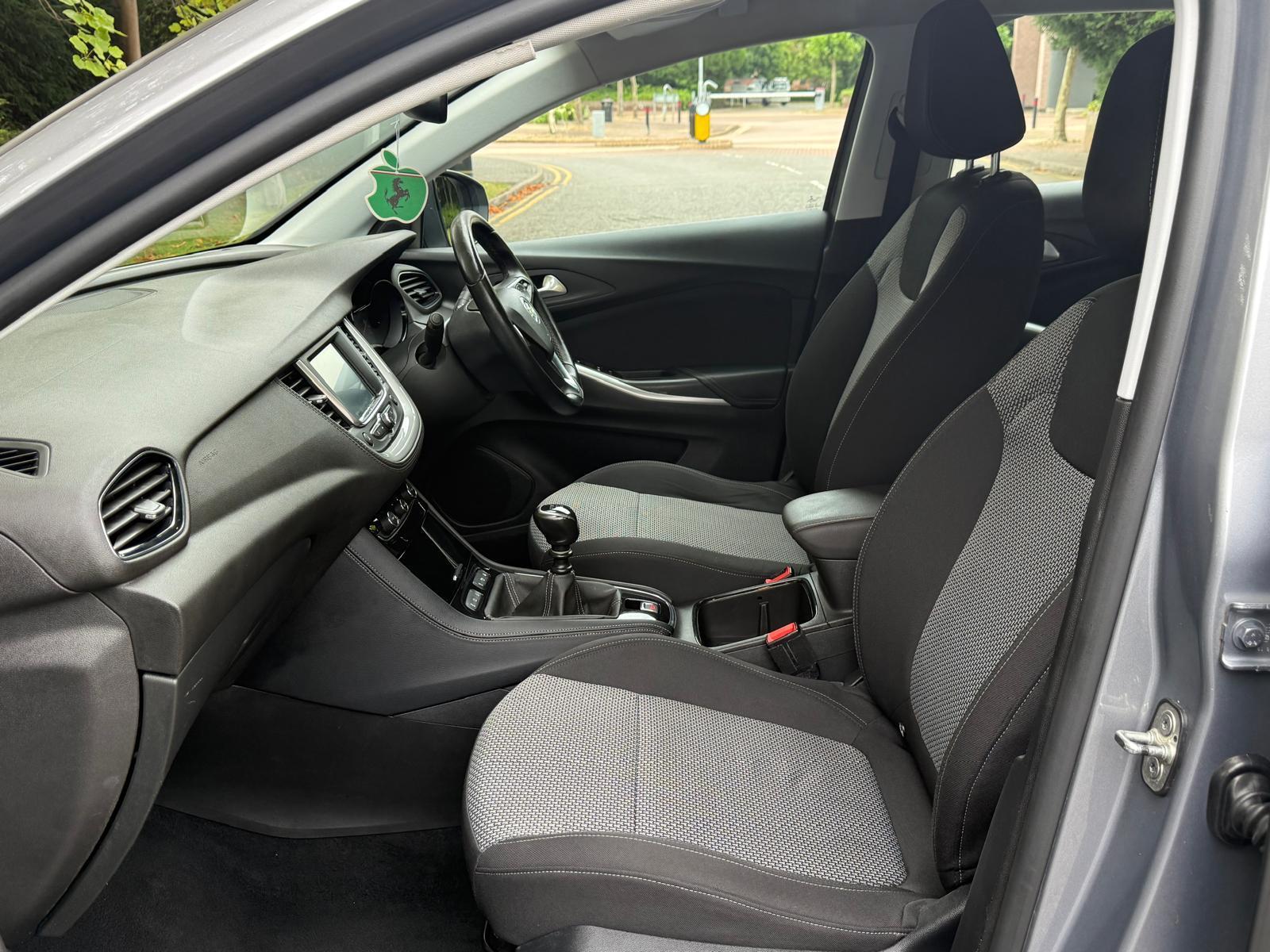 Vauxhall Grandland X 1.2 Turbo SE SUV 5dr Petrol Manual Euro 6 (s/s) (130 ps)