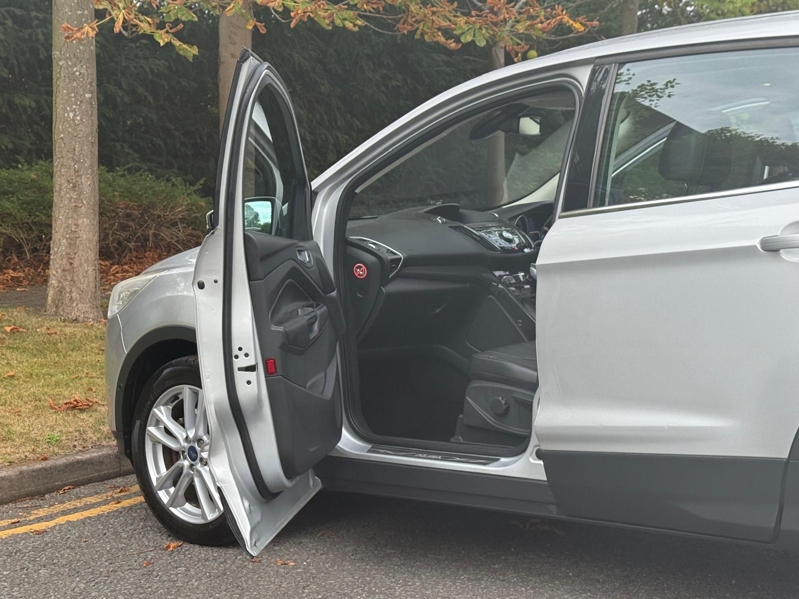 Ford Kuga 2.0 TDCi Titanium X SUV 5dr Diesel Powershift AWD Euro 5 (163 ps)