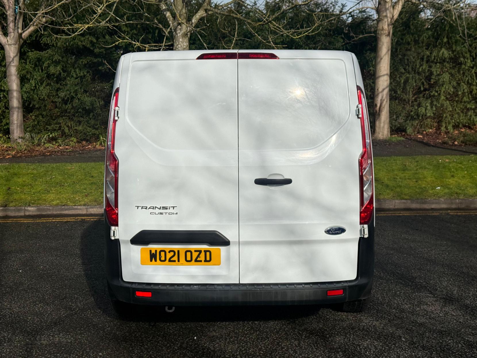 Ford Transit Custom 2.0 300 EcoBlue Leader Panel Van 5dr Diesel Manual L1 H1 Euro 6 (s/s) (130 ps)