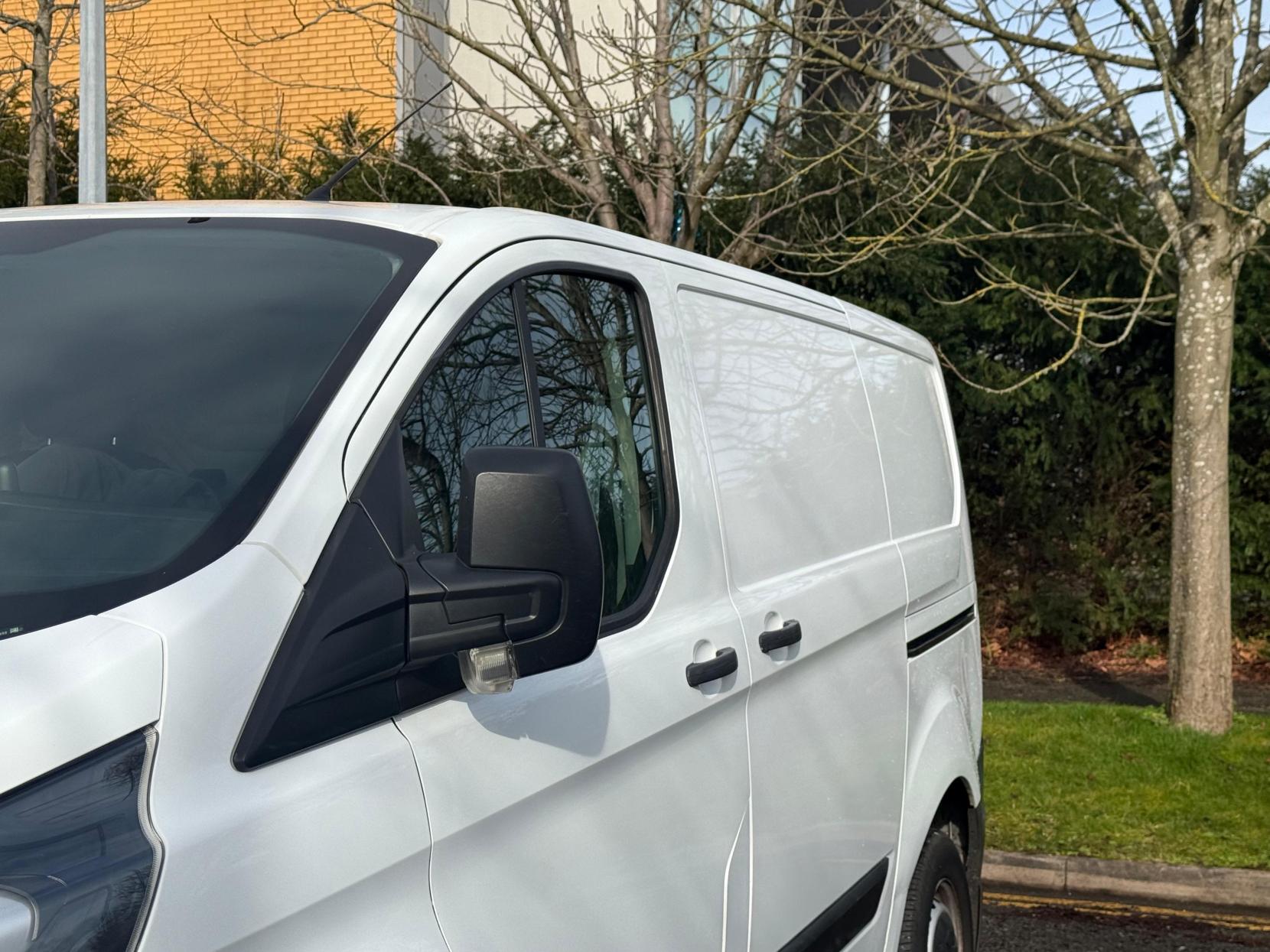 Ford Transit Custom 2.0 300 EcoBlue Leader Panel Van 5dr Diesel Manual L1 H1 Euro 6 (s/s) (130 ps)