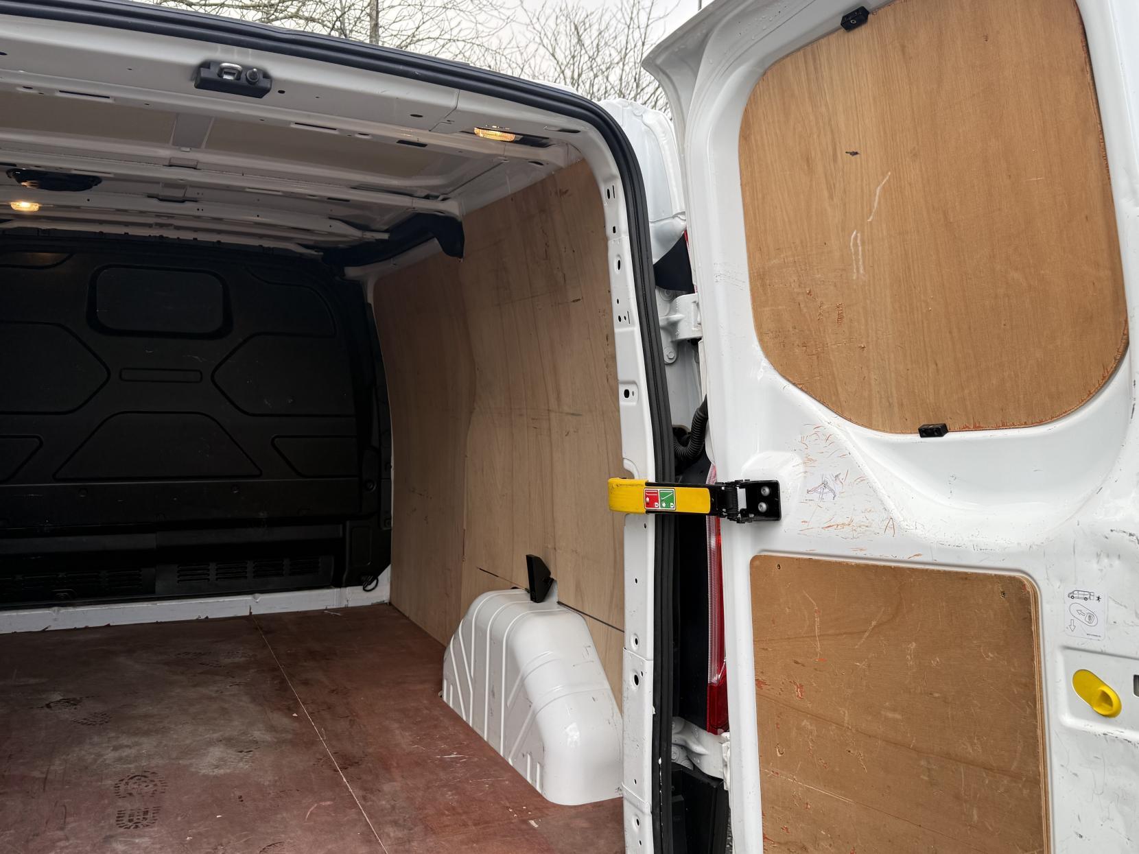 Ford Transit Custom 2.0 300 EcoBlue Leader Panel Van 5dr Diesel Manual L1 H1 Euro 6 (s/s) (130 ps)