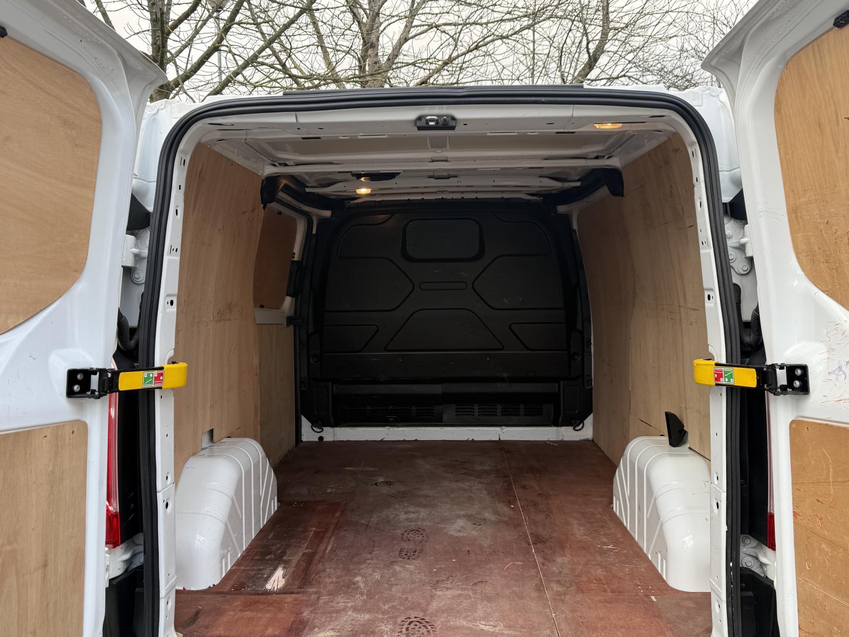 Ford Transit Custom 2.0 300 EcoBlue Leader Panel Van 5dr Diesel Manual L1 H1 Euro 6 (s/s) (130 ps)