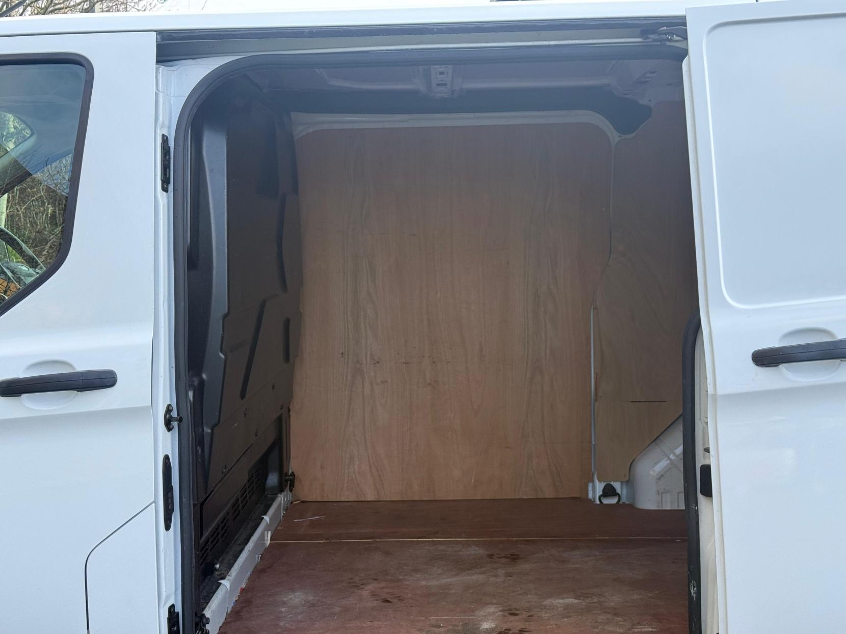 Ford Transit Custom 2.0 300 EcoBlue Leader Panel Van 5dr Diesel Manual L1 H1 Euro 6 (s/s) (130 ps)