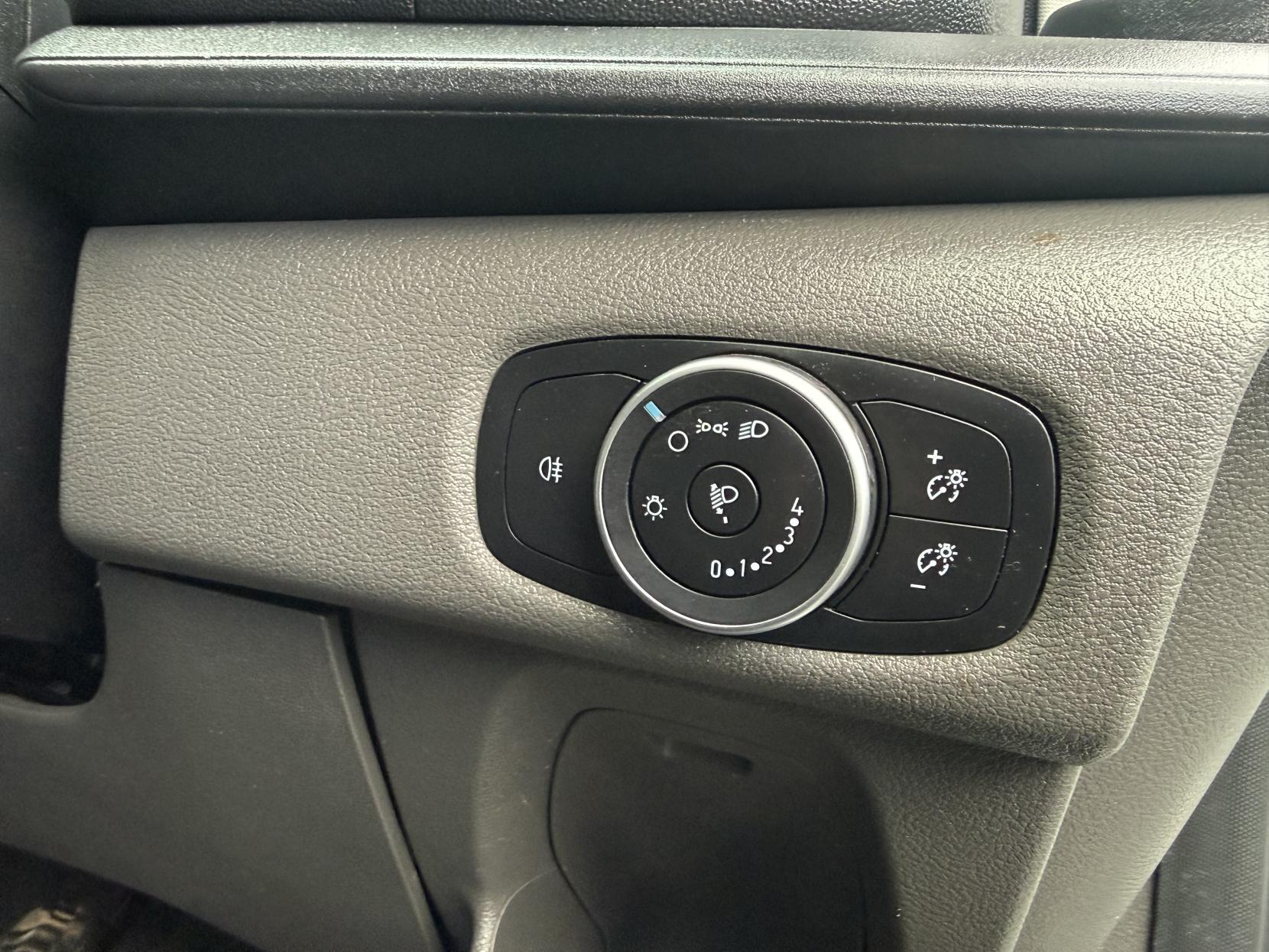 Ford Transit Custom 2.0 300 EcoBlue Leader Panel Van 5dr Diesel Manual L1 H1 Euro 6 (s/s) (130 ps)