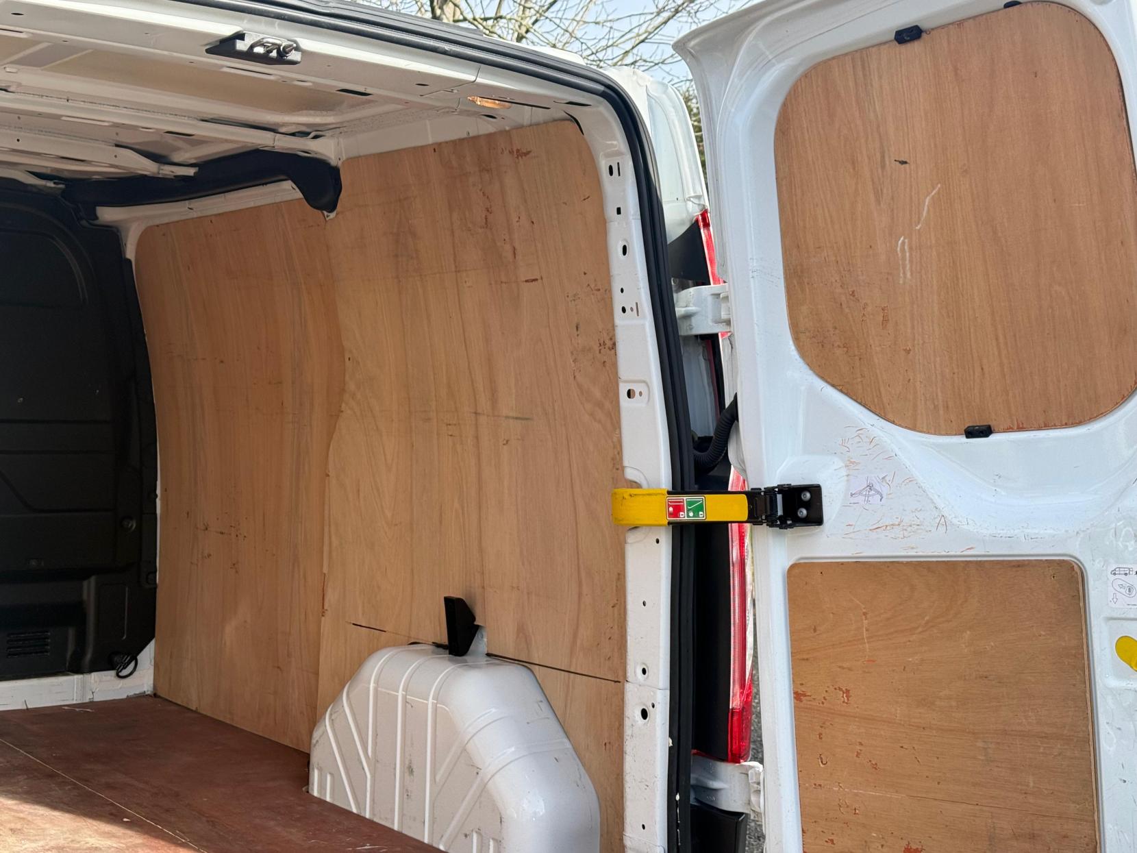 Ford Transit Custom 2.0 300 EcoBlue Leader Panel Van 5dr Diesel Manual L1 H1 Euro 6 (s/s) (130 ps)