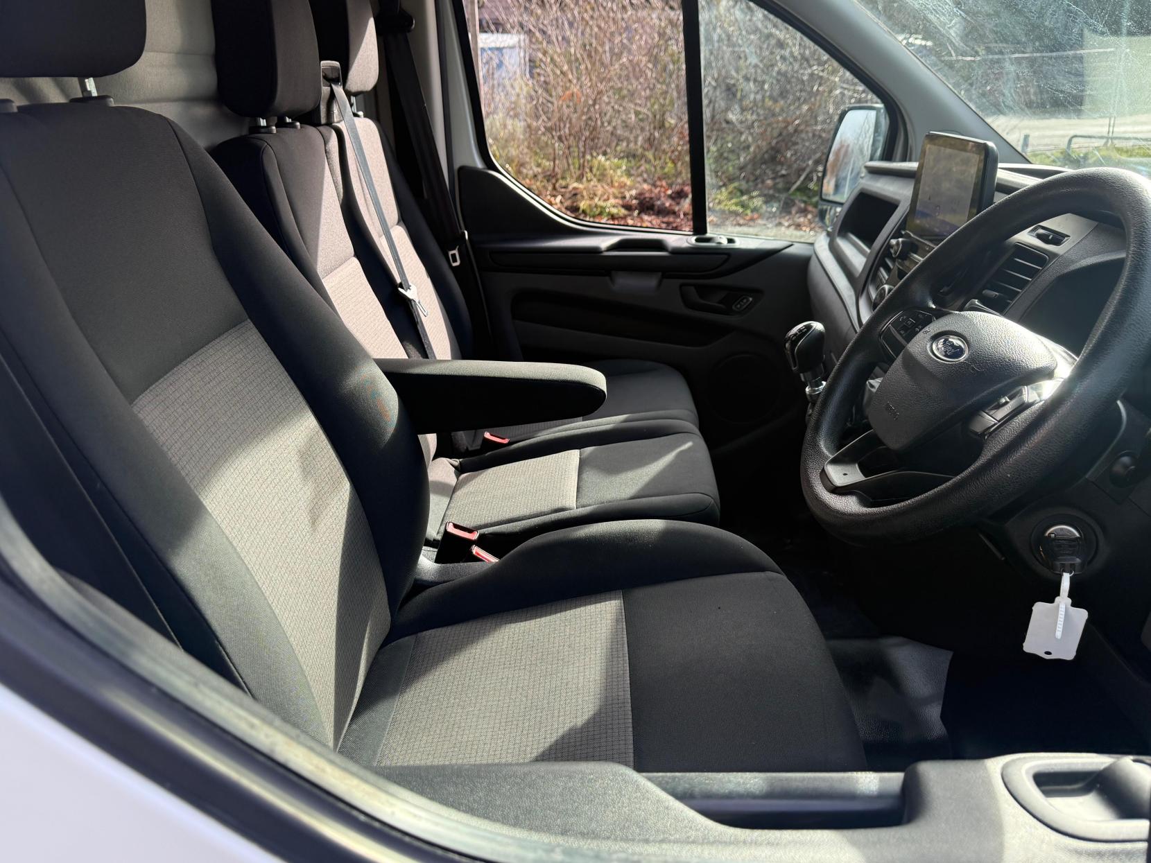 Ford Transit Custom 2.0 300 EcoBlue Leader Panel Van 5dr Diesel Manual L1 H1 Euro 6 (s/s) (130 ps)