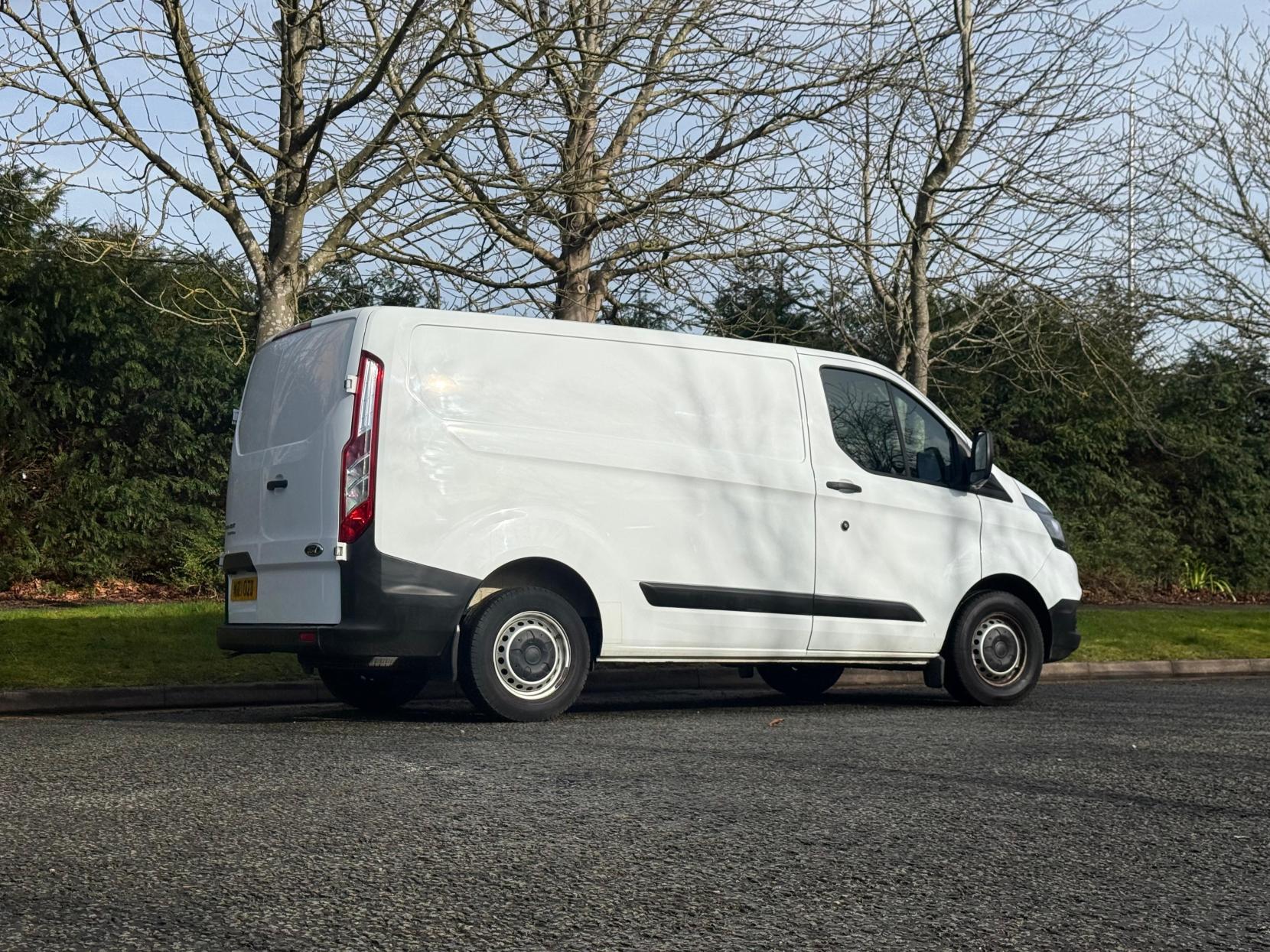 Ford Transit Custom 2.0 300 EcoBlue Leader Panel Van 5dr Diesel Manual L1 H1 Euro 6 (s/s) (130 ps)