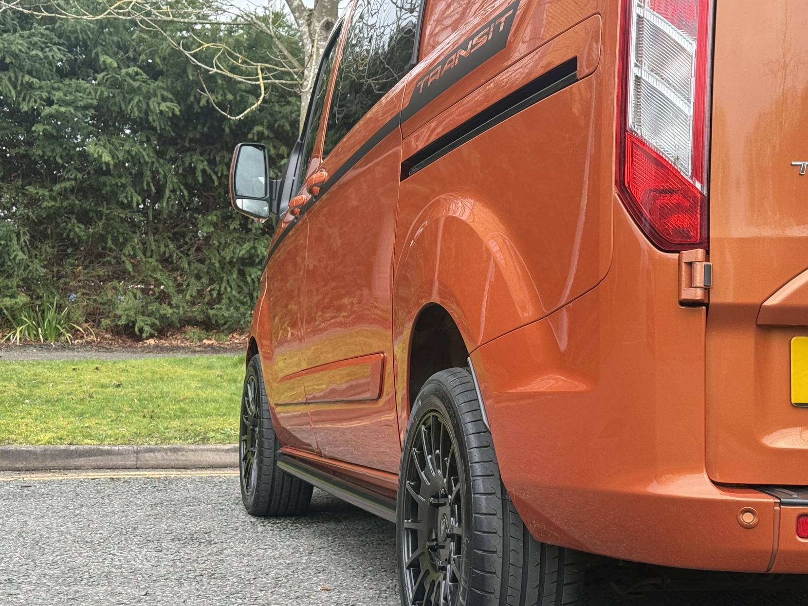 Ford Transit Custom 2.0 320 EcoBlue Limited Crew Van Double Cab 5dr Diesel Manual L1 H1 Euro 6 (s/s) (130 ps)