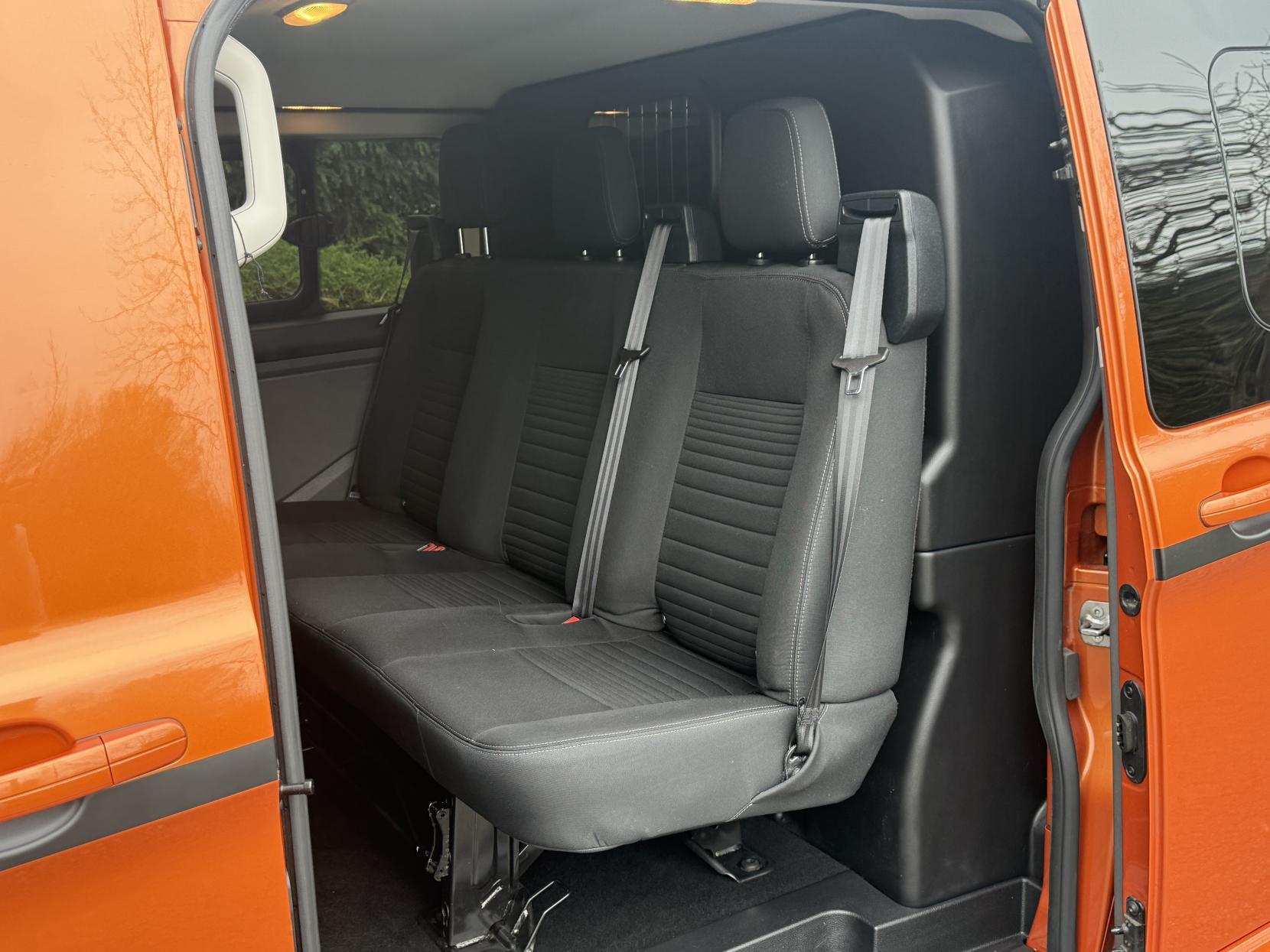 Ford Transit Custom 2.0 320 EcoBlue Limited Crew Van Double Cab 5dr Diesel Manual L1 H1 Euro 6 (s/s) (130 ps)