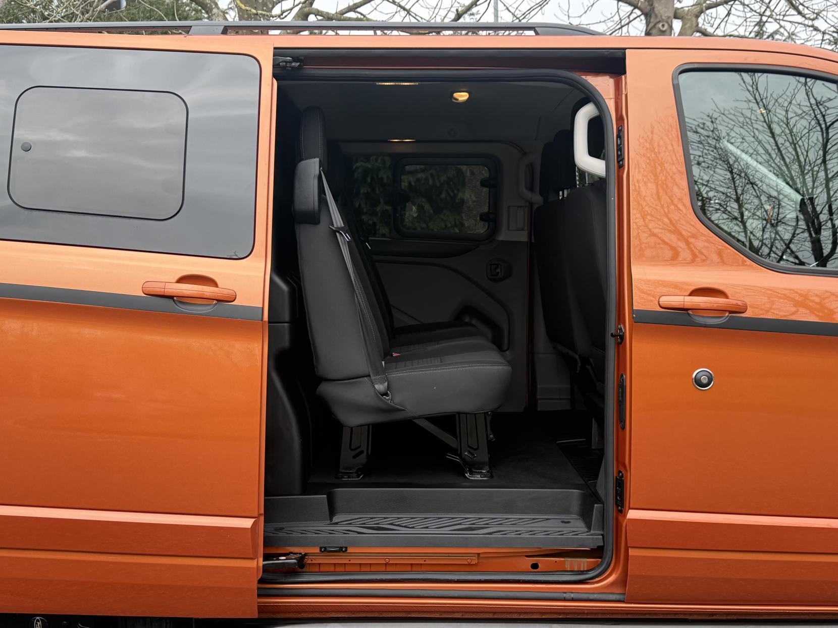 Ford Transit Custom 2.0 320 EcoBlue Limited Crew Van Double Cab 5dr Diesel Manual L1 H1 Euro 6 (s/s) (130 ps)