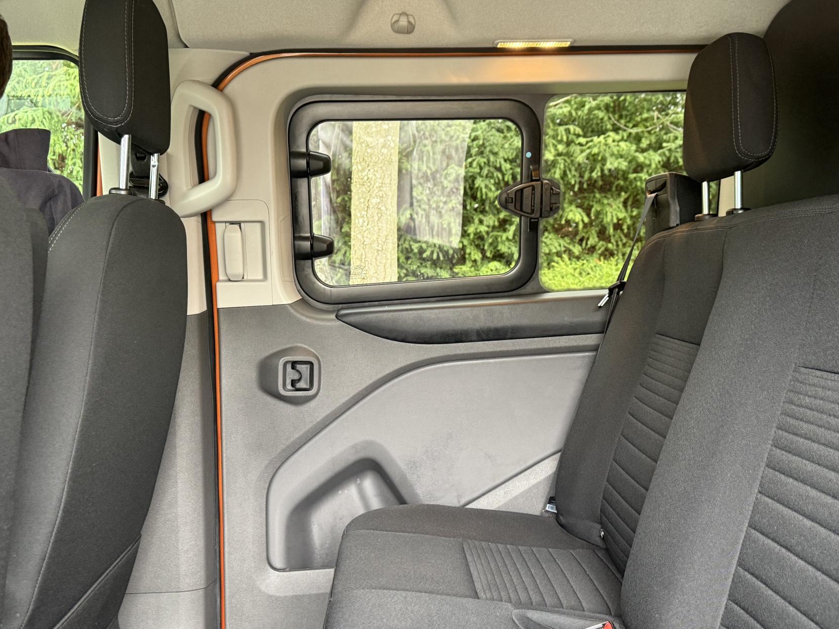 Ford Transit Custom 2.0 320 EcoBlue Limited Crew Van Double Cab 5dr Diesel Manual L1 H1 Euro 6 (s/s) (130 ps)