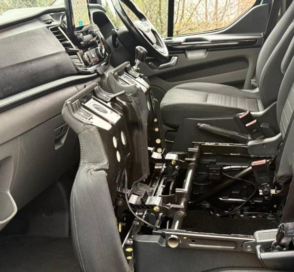 Ford Transit Custom 2.0 320 EcoBlue Limited Crew Van Double Cab 5dr Diesel Manual L1 H1 Euro 6 (s/s) (130 ps)