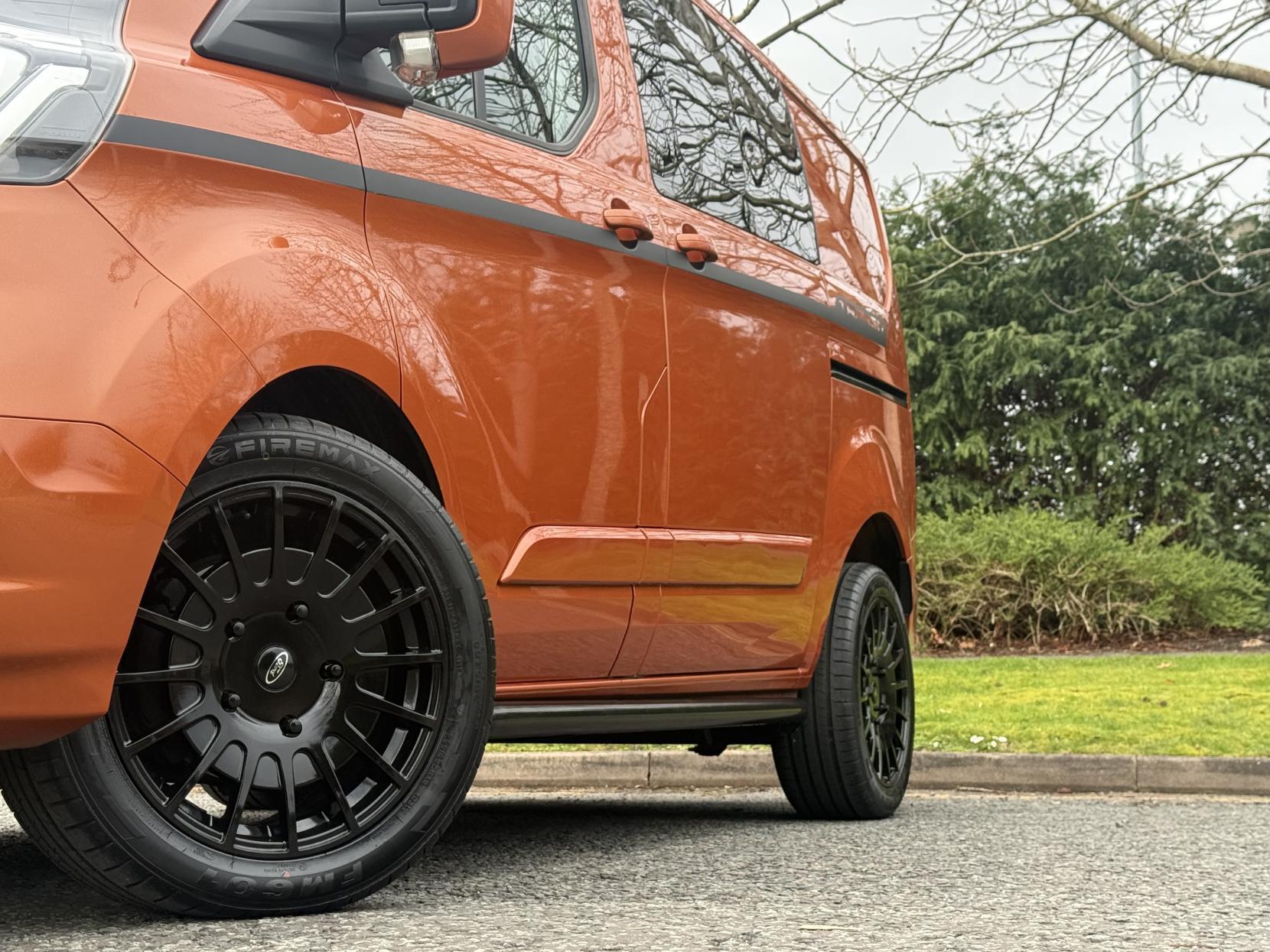 Ford Transit Custom 2.0 320 EcoBlue Limited Crew Van Double Cab 5dr Diesel Manual L1 H1 Euro 6 (s/s) (130 ps)