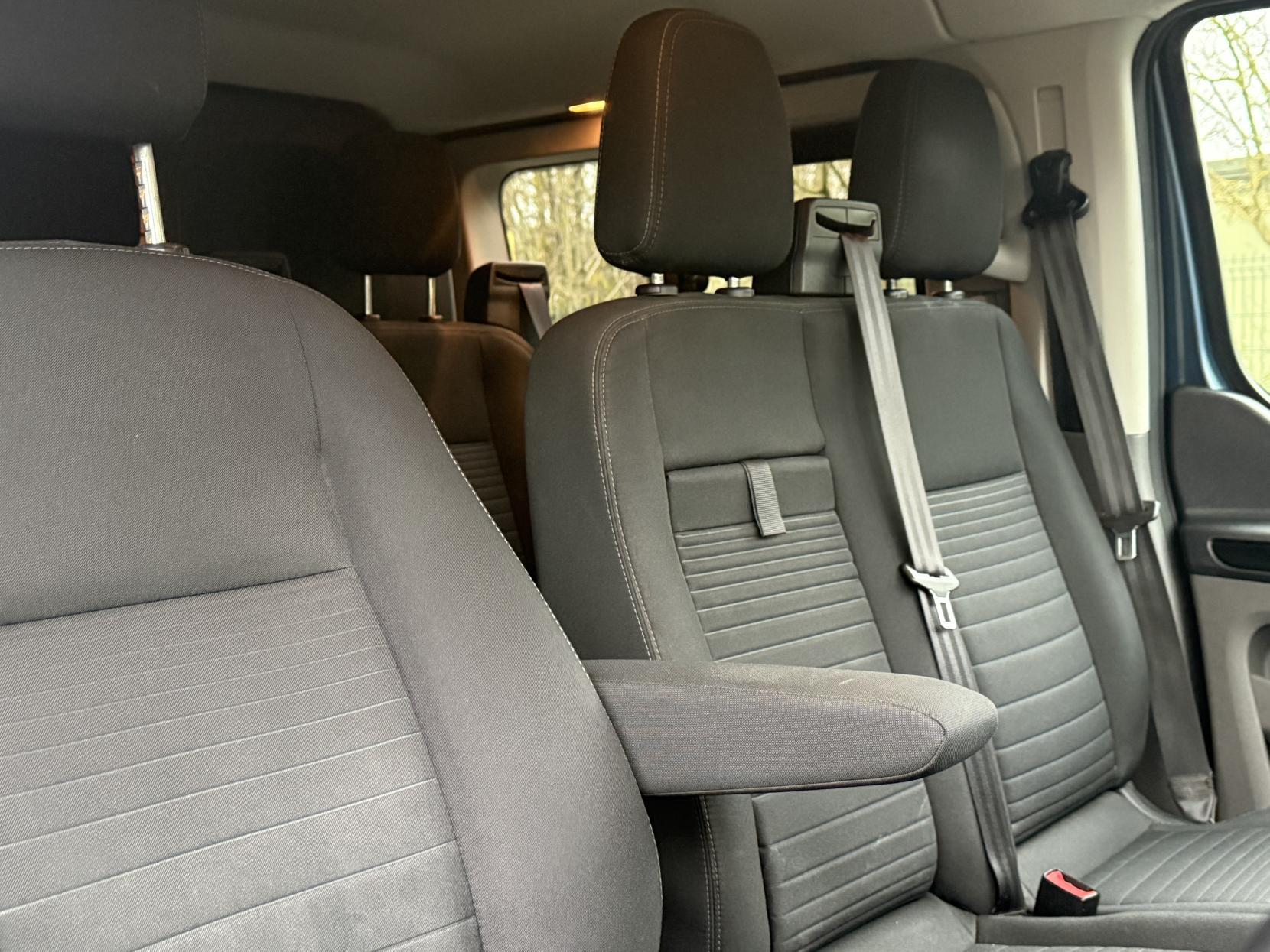 Ford Transit Custom 2.0 320 EcoBlue Limited Crew Van Double Cab 5dr Diesel Manual L1 H1 Euro 6 (s/s) (130 ps)