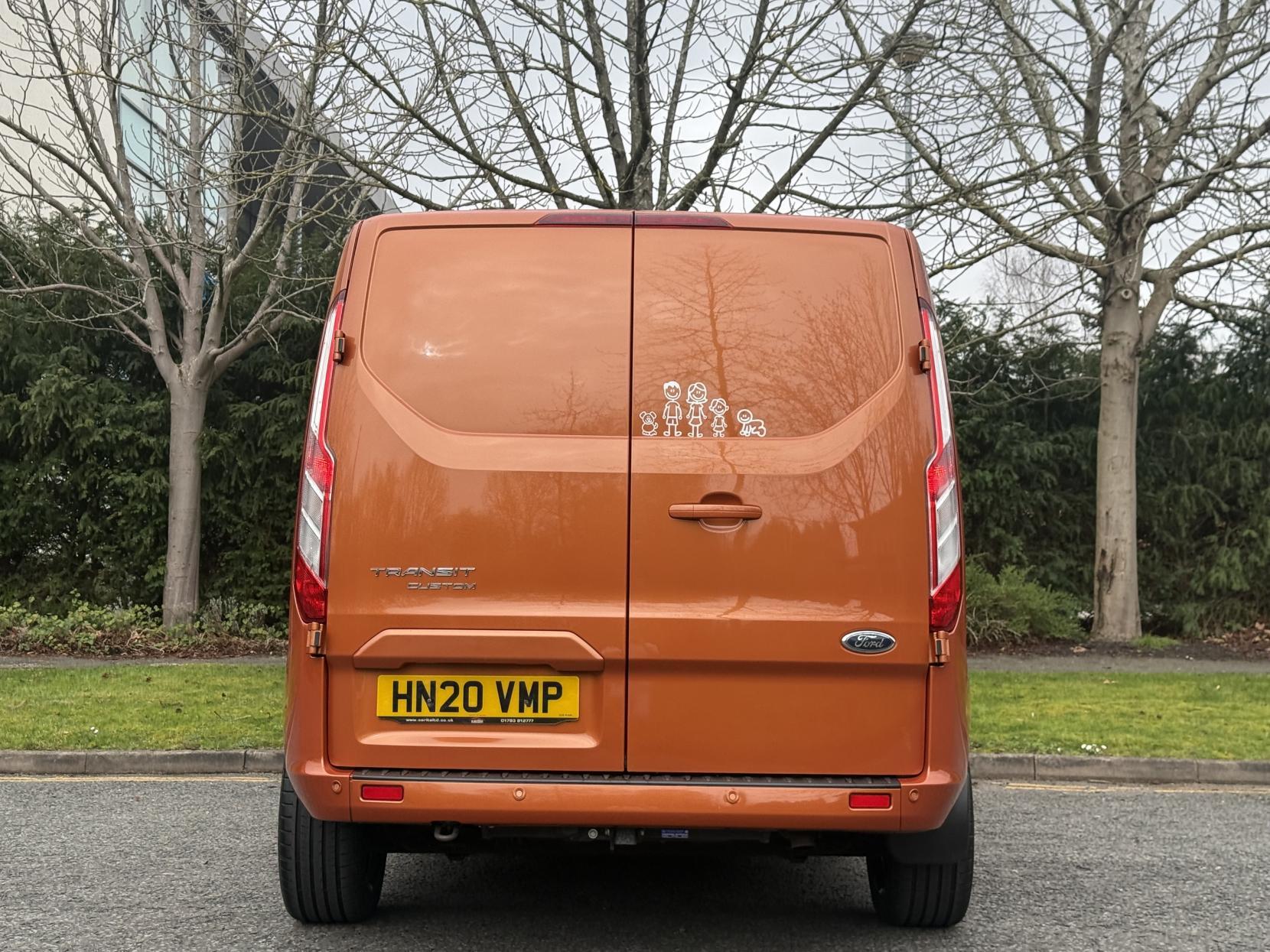 Ford Transit Custom 2.0 320 EcoBlue Limited Crew Van Double Cab 5dr Diesel Manual L1 H1 Euro 6 (s/s) (130 ps)