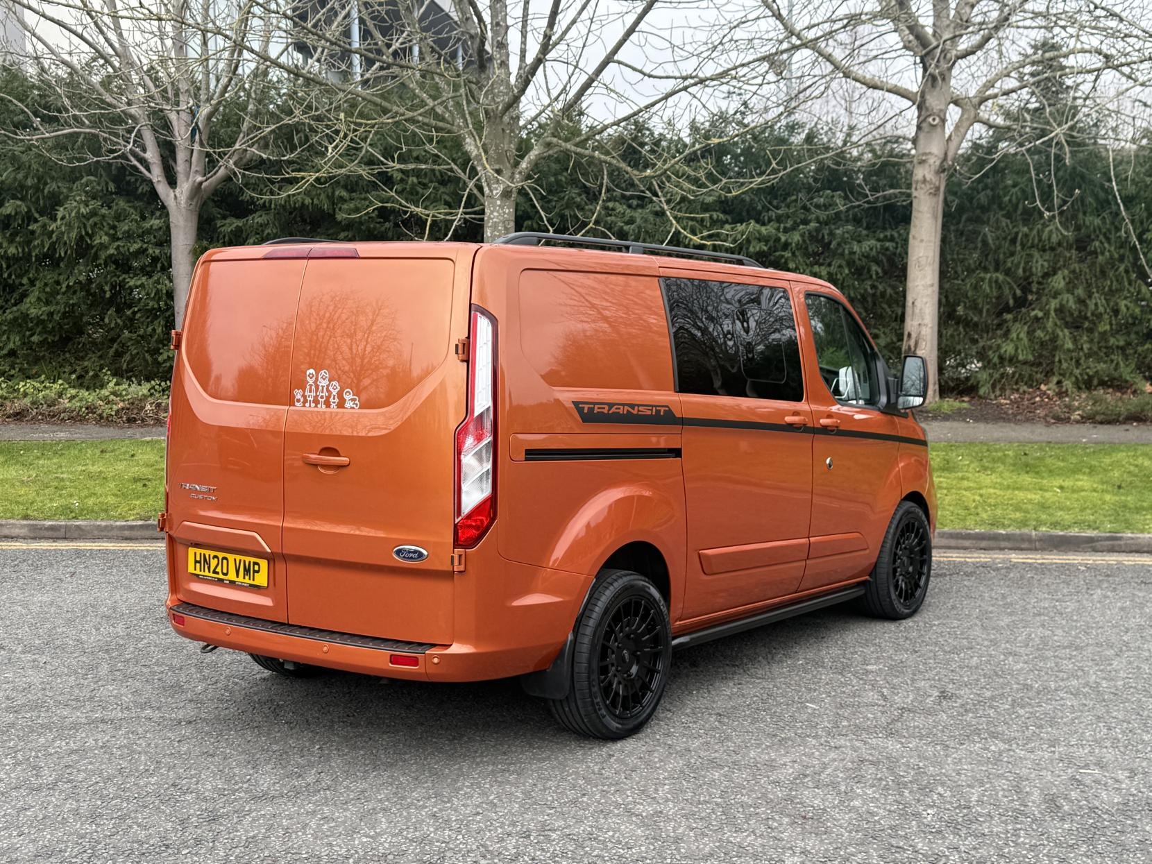 Ford Transit Custom 2.0 320 EcoBlue Limited Crew Van Double Cab 5dr Diesel Manual L1 H1 Euro 6 (s/s) (130 ps)