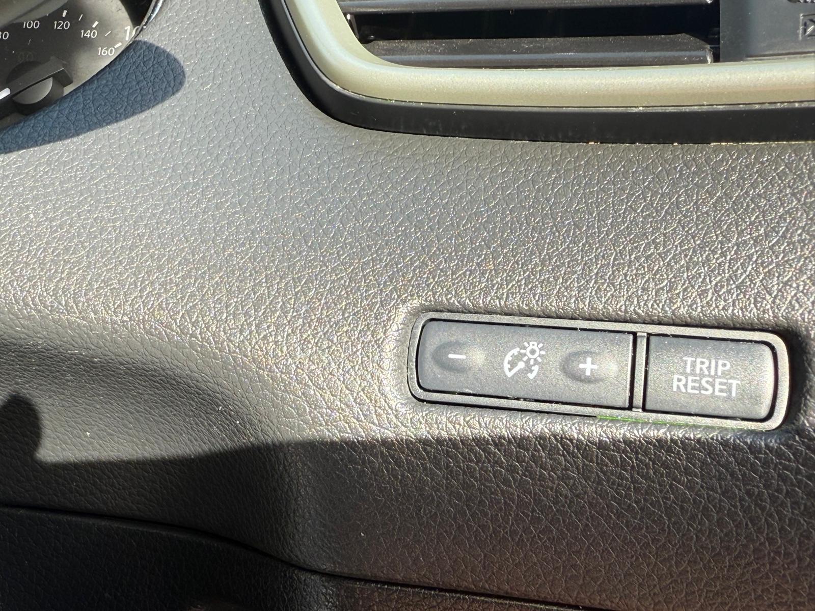 Nissan Qashqai 1.5 dCi Acenta SUV 5dr Diesel Manual 2WD Euro 6 (s/s) (110 ps)