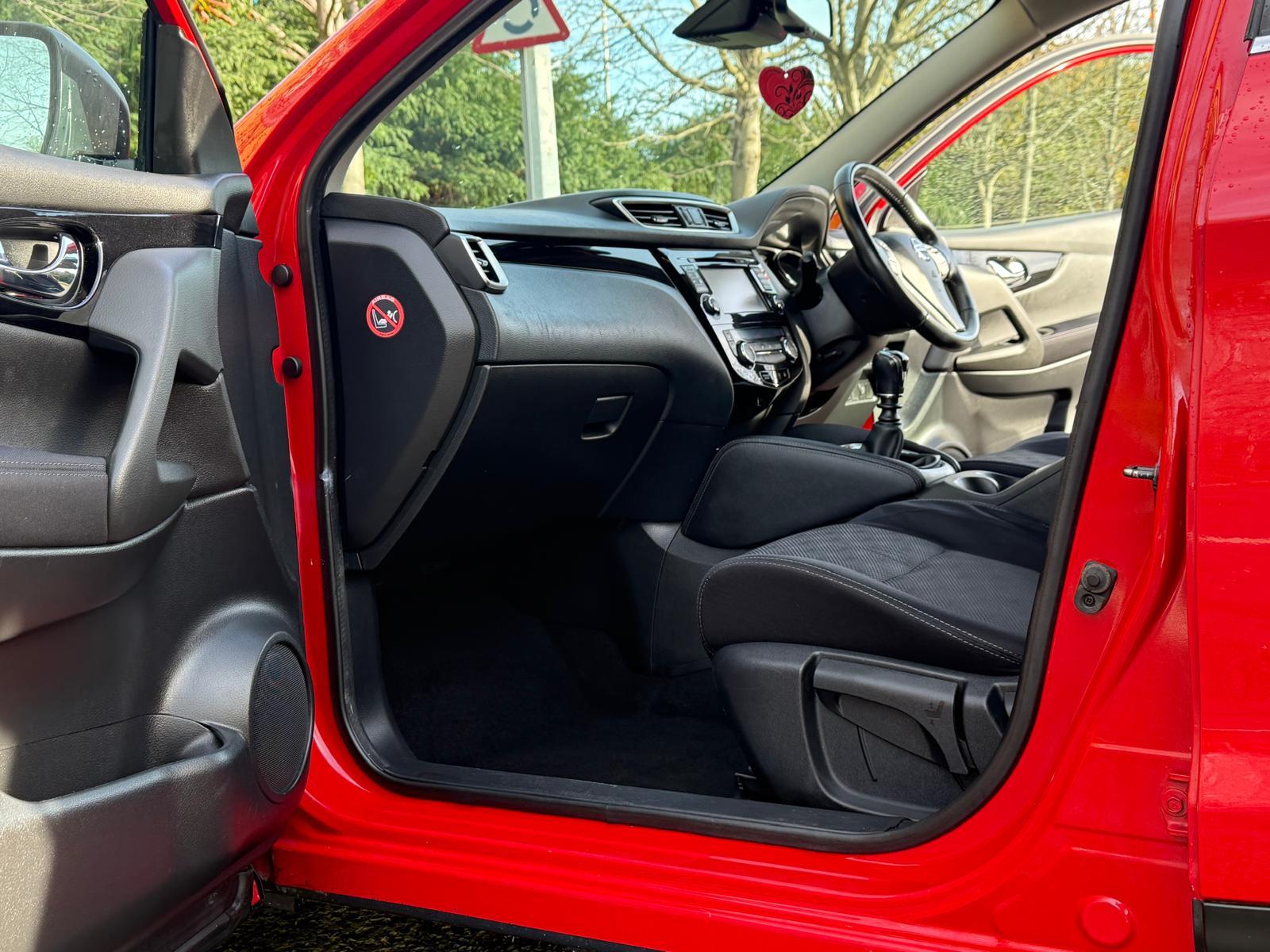 Nissan Qashqai 1.5 dCi Acenta SUV 5dr Diesel Manual 2WD Euro 6 (s/s) (110 ps)