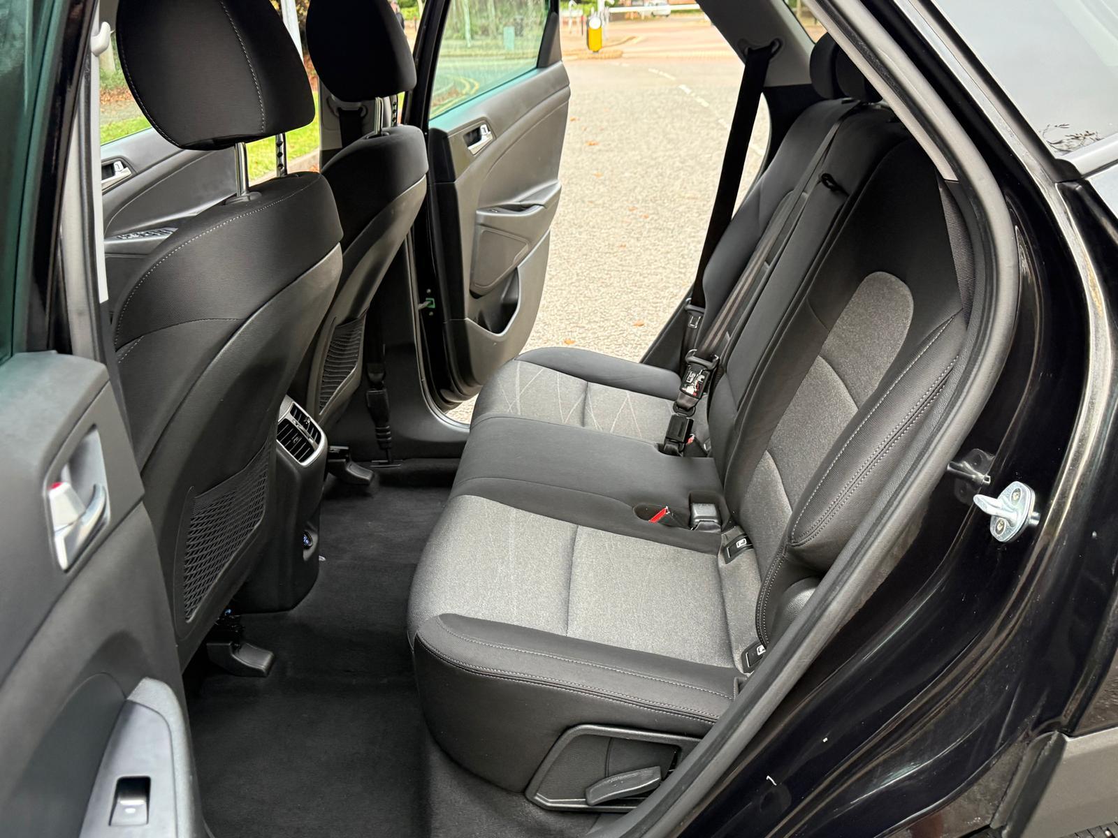 Hyundai TUCSON 1.6 CRDi SE Nav SUV 5dr Diesel Manual Euro 6 (s/s) (115 ps)