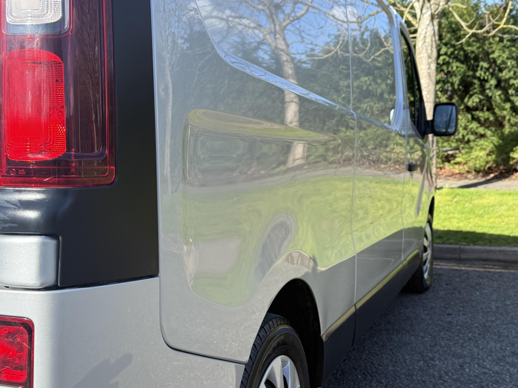 Vauxhall Vivaro 1.6 CDTi 2900 Sportive Panel Van 5dr Diesel Manual L2 H1 Euro 6 (120 ps)