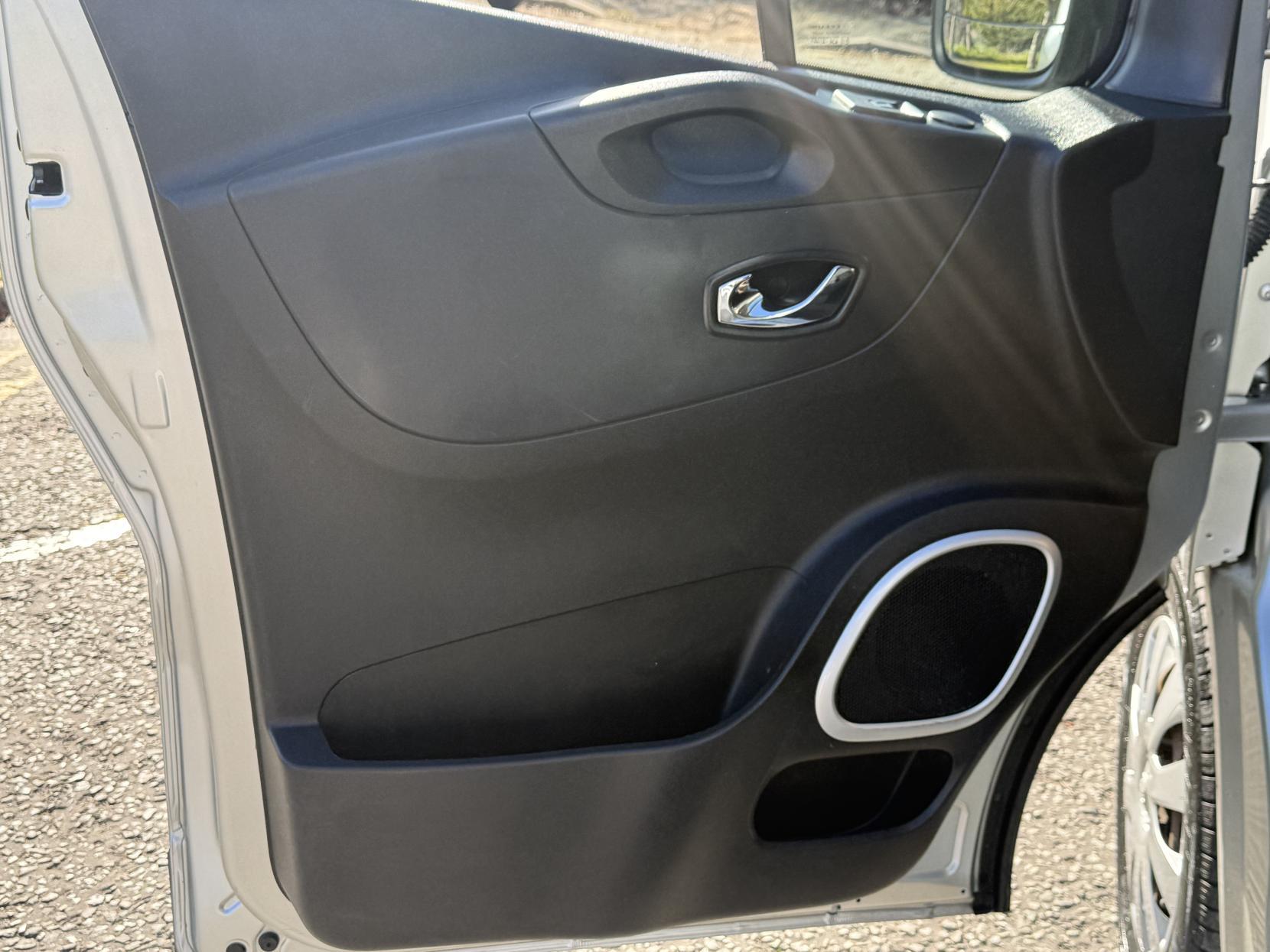 Vauxhall Vivaro 1.6 CDTi 2900 Sportive Panel Van 5dr Diesel Manual L2 H1 Euro 6 (120 ps)