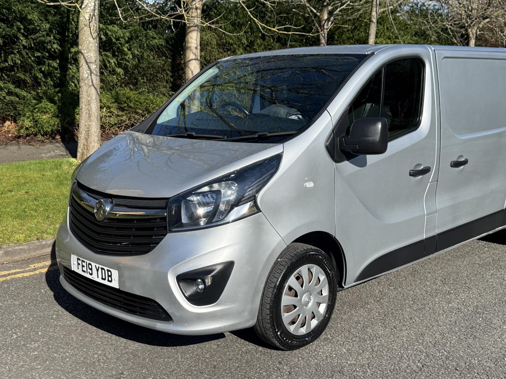 Vauxhall Vivaro 1.6 CDTi 2900 Sportive Panel Van 5dr Diesel Manual L2 H1 Euro 6 (120 ps)