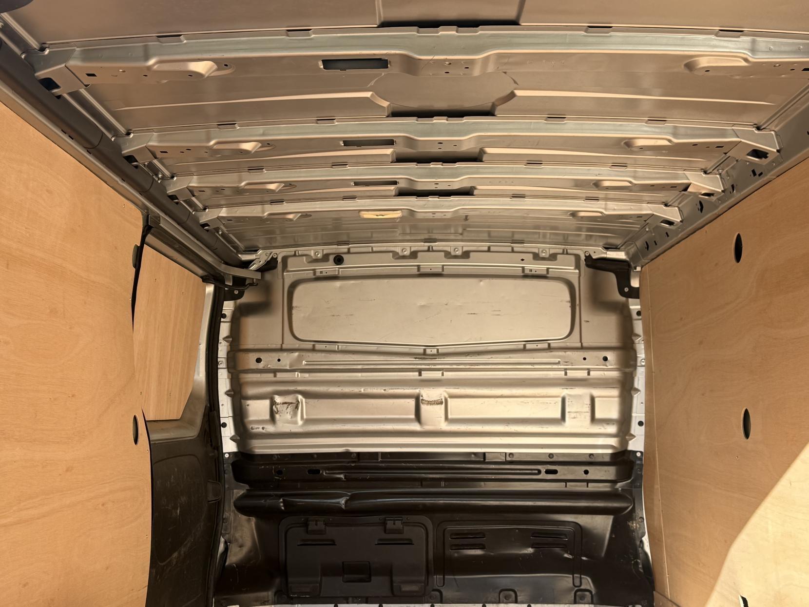 Vauxhall Vivaro 1.6 CDTi 2900 Sportive Panel Van 5dr Diesel Manual L2 H1 Euro 6 (120 ps)