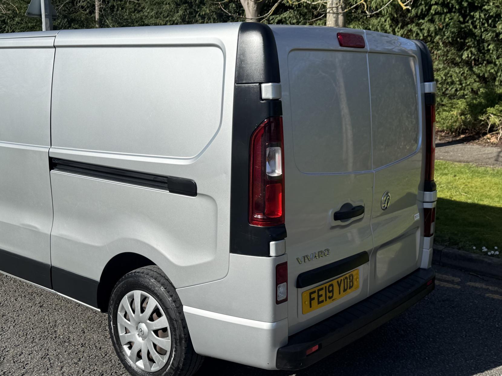 Vauxhall Vivaro 1.6 CDTi 2900 Sportive Panel Van 5dr Diesel Manual L2 H1 Euro 6 (120 ps)