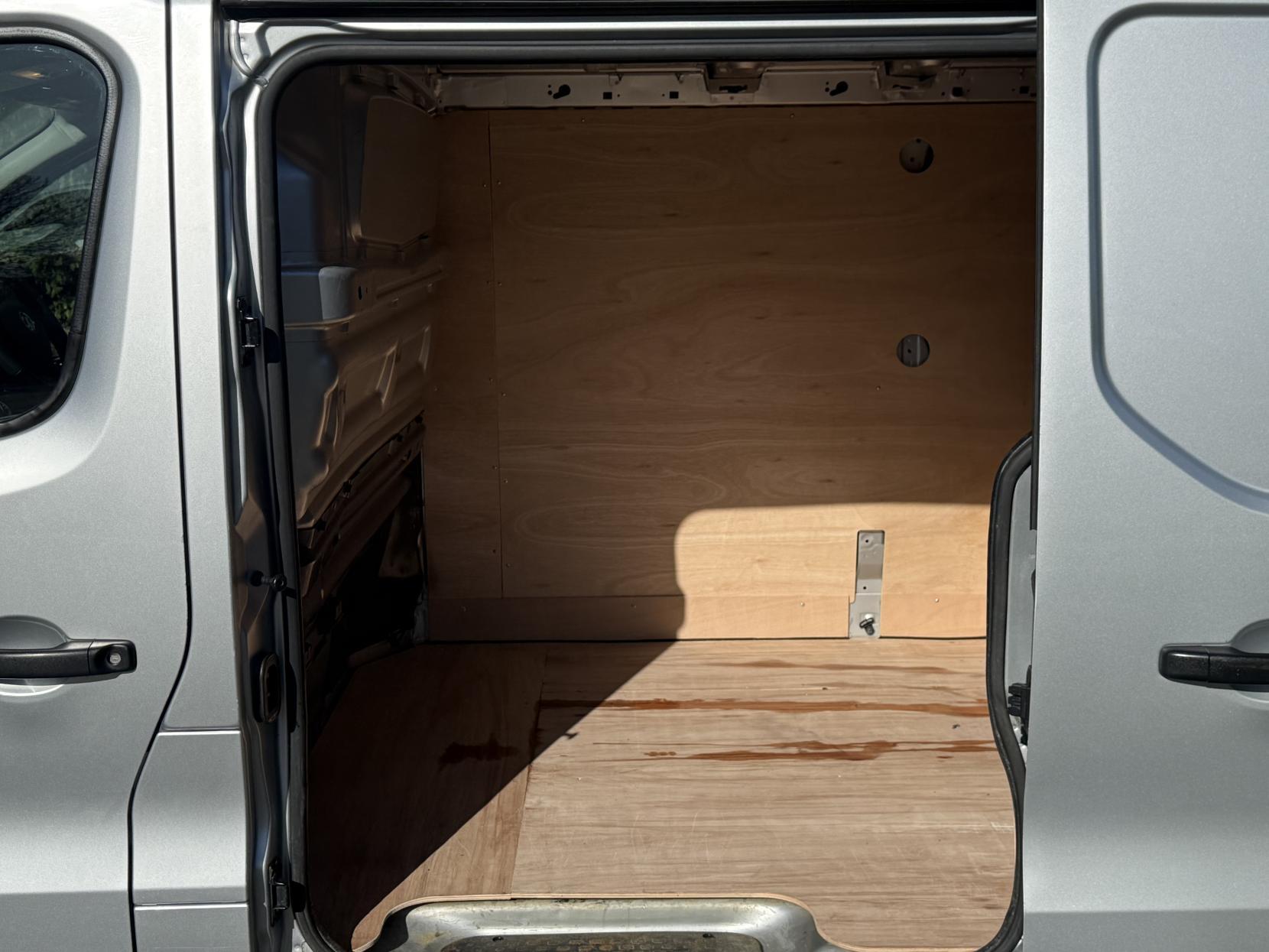 Vauxhall Vivaro 1.6 CDTi 2900 Sportive Panel Van 5dr Diesel Manual L2 H1 Euro 6 (120 ps)