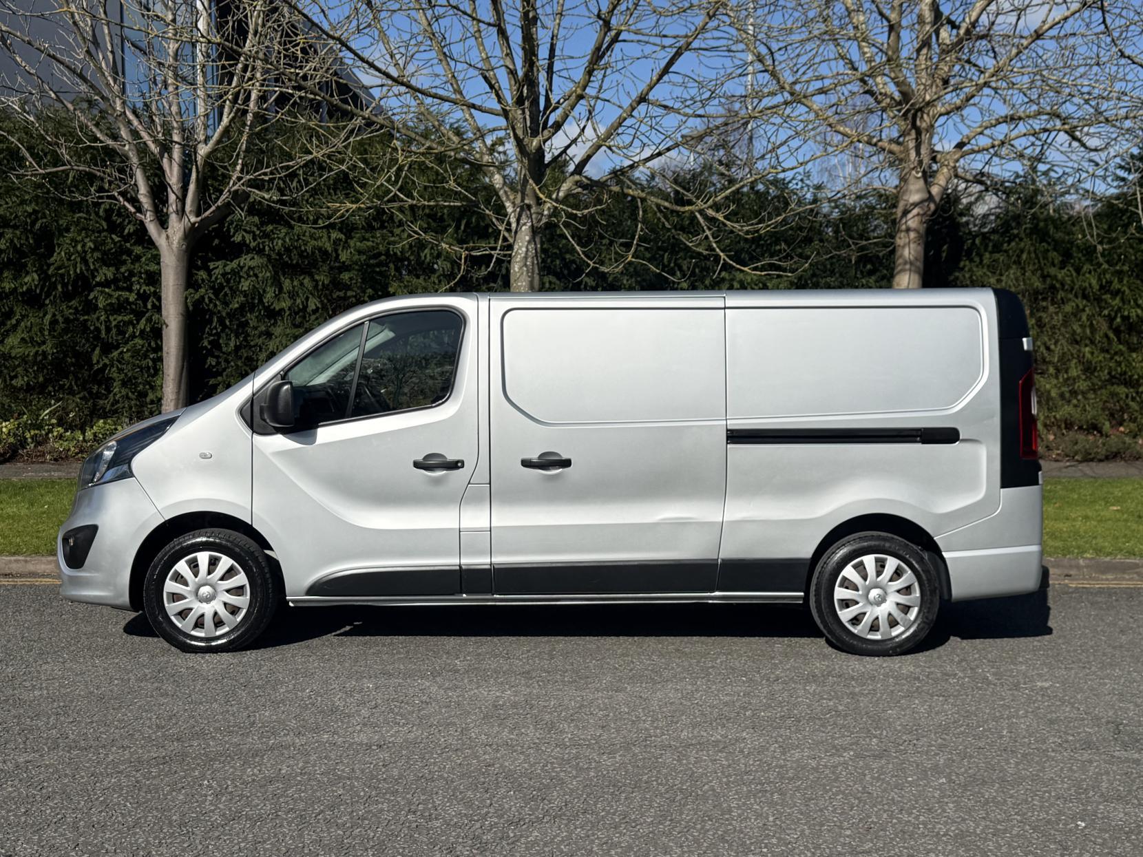 Vauxhall Vivaro 1.6 CDTi 2900 Sportive Panel Van 5dr Diesel Manual L2 H1 Euro 6 (120 ps)