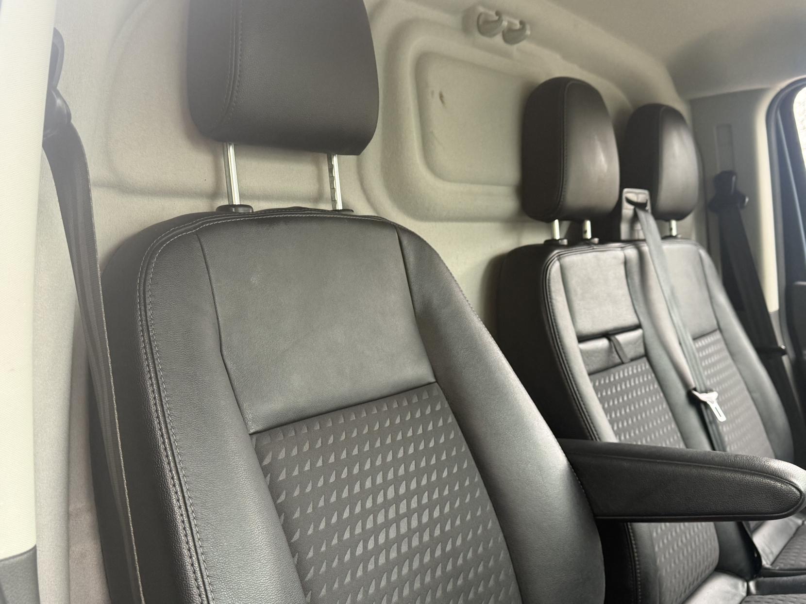 Ford Transit Custom 2.0 310 EcoBlue Sport Panel Van 5dr Diesel Auto L2 H1 Euro 6 (s/s) (170 ps)