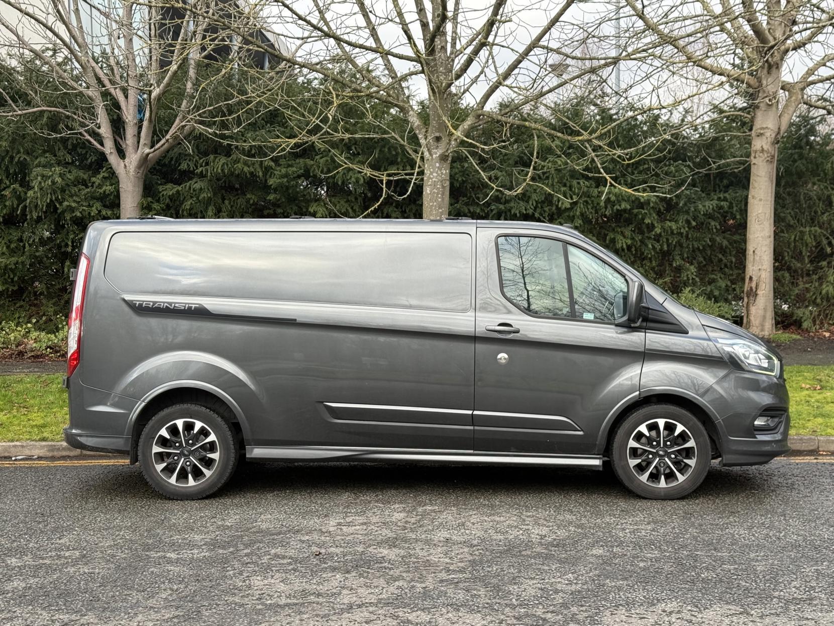 Ford Transit Custom 2.0 310 EcoBlue Sport Panel Van 5dr Diesel Auto L2 H1 Euro 6 (s/s) (170 ps)