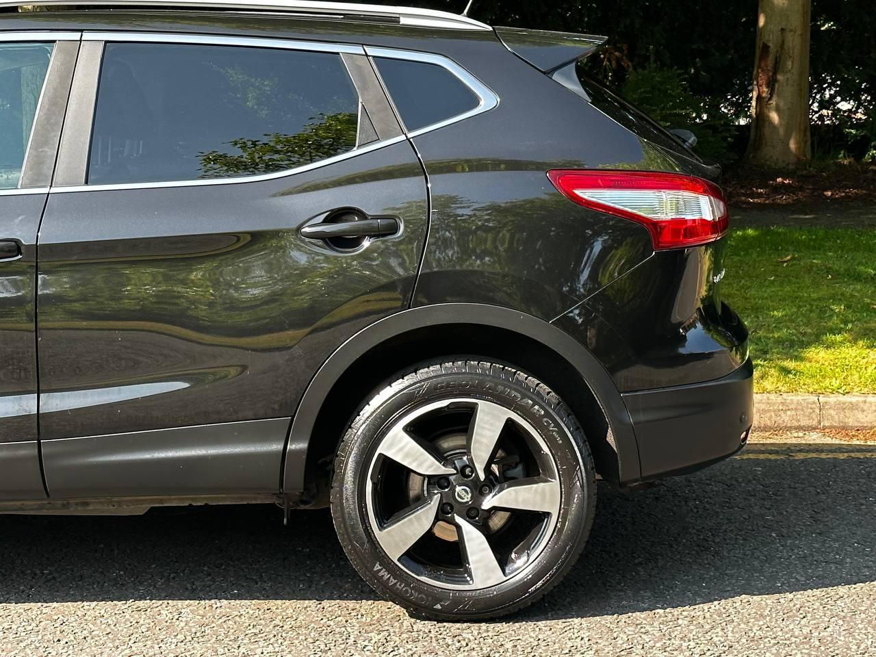 Nissan Qashqai 1.5 dCi n-tec+ SUV 5dr Diesel Manual 2WD Euro 5 (s/s) (110 ps)