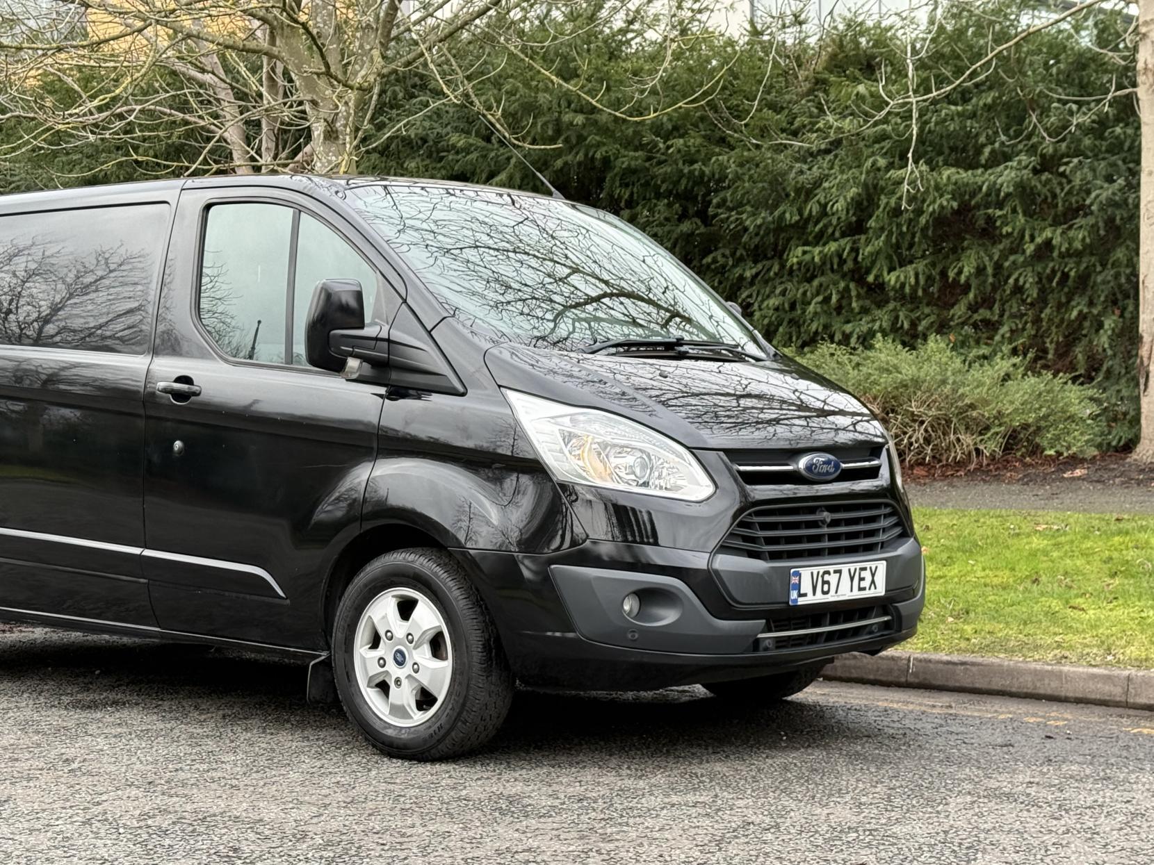 Ford Transit Custom 2.0 TDCi 290 Limited Panel Van 5dr Diesel Manual L1 H1 (157 g/km, 168 bhp)