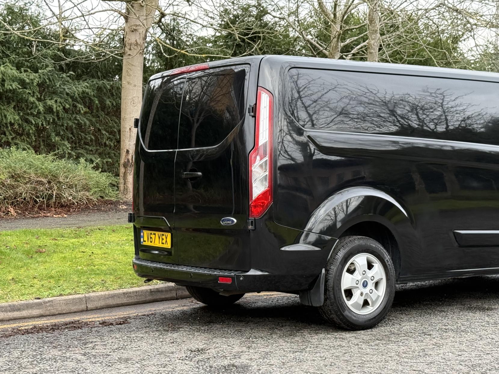 Ford Transit Custom 2.0 TDCi 290 Limited Panel Van 5dr Diesel Manual L1 H1 (157 g/km, 168 bhp)