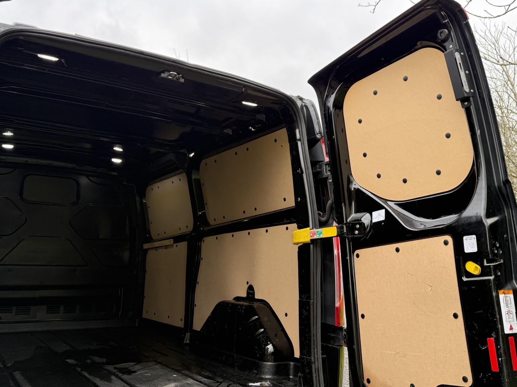 Ford Transit Custom 2.0 TDCi 290 Limited Panel Van 5dr Diesel Manual L1 H1 (157 g/km, 168 bhp)