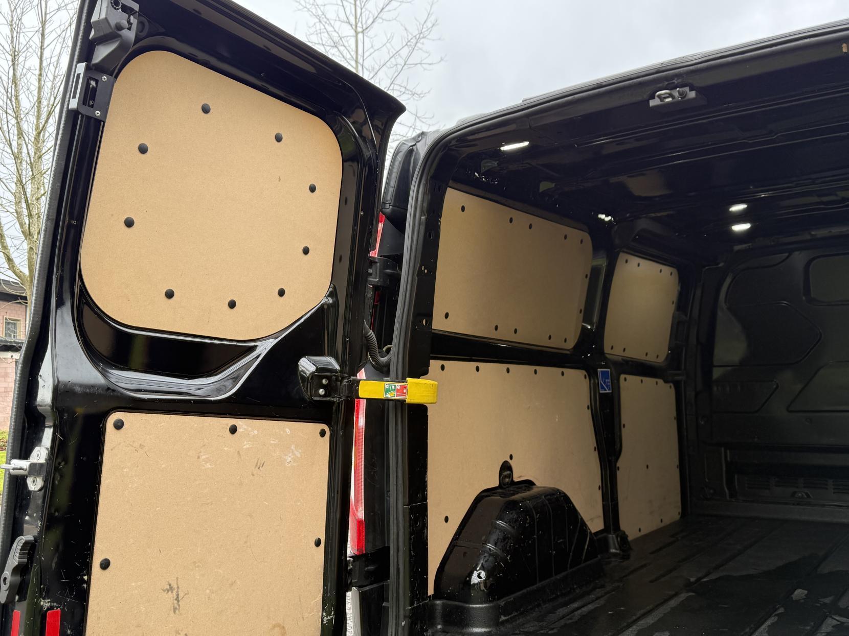 Ford Transit Custom 2.0 TDCi 290 Limited Panel Van 5dr Diesel Manual L1 H1 (157 g/km, 168 bhp)