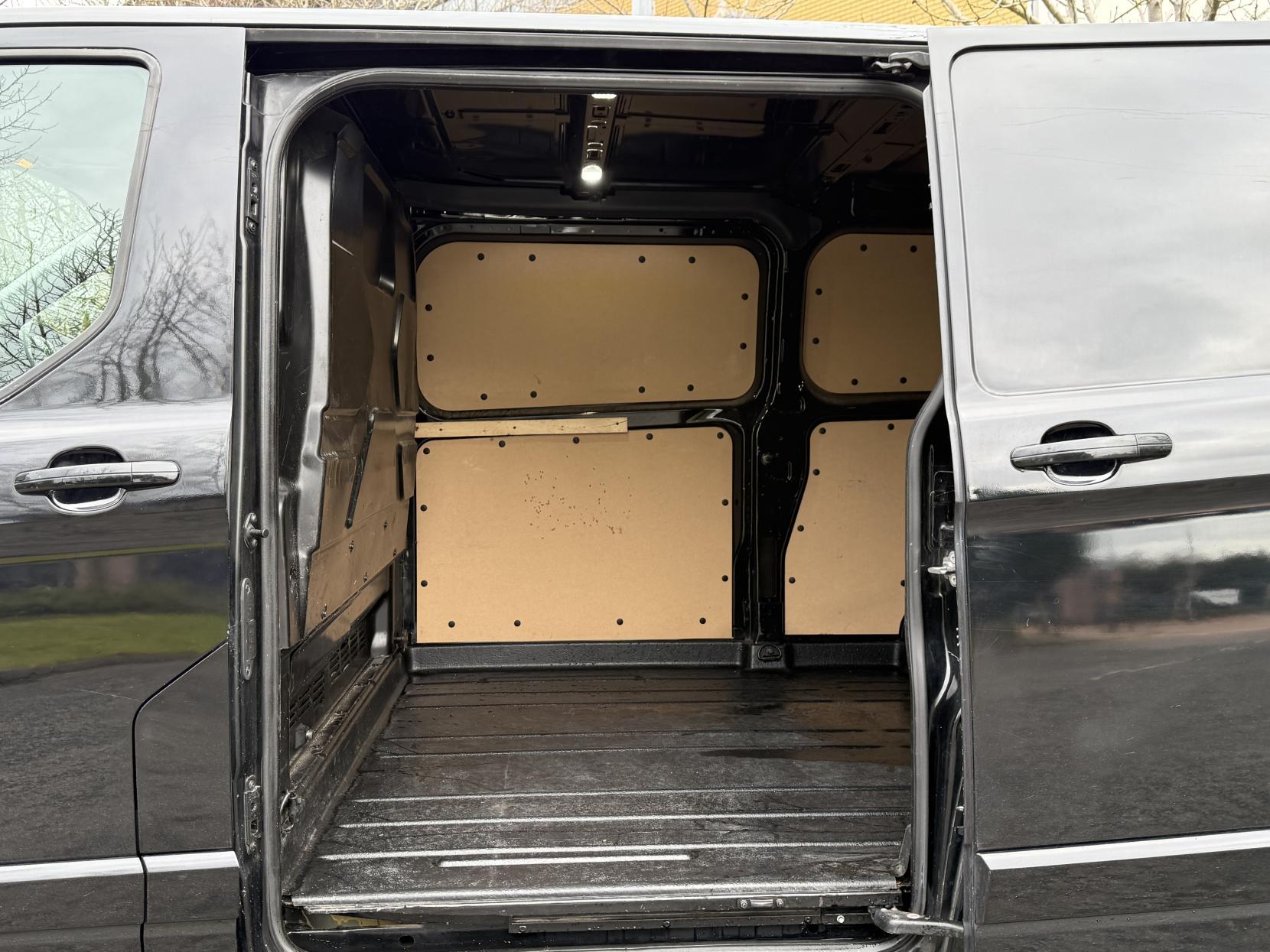 Ford Transit Custom 2.0 TDCi 290 Limited Panel Van 5dr Diesel Manual L1 H1 (157 g/km, 168 bhp)