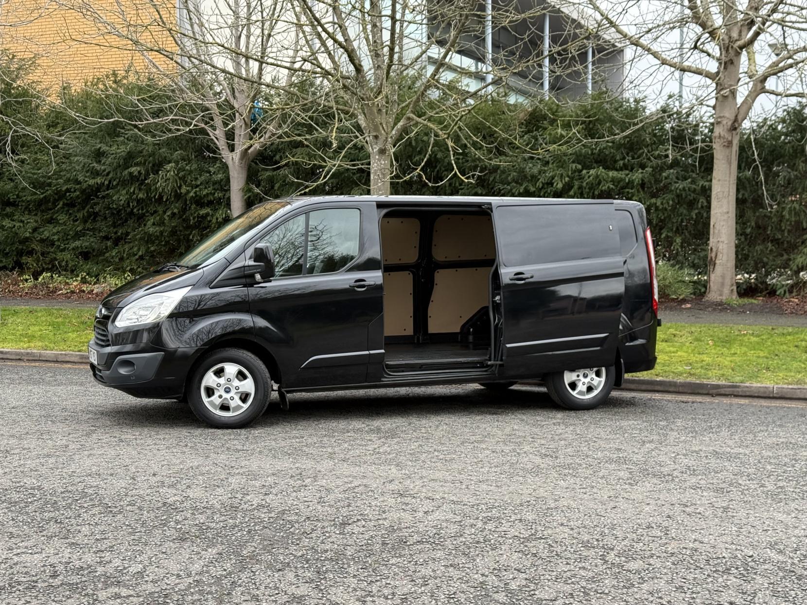Ford Transit Custom 2.0 TDCi 290 Limited Panel Van 5dr Diesel Manual L1 H1 (157 g/km, 168 bhp)